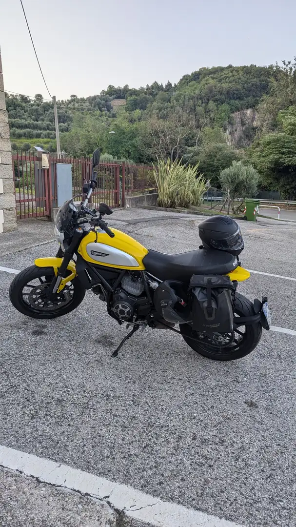 Ducati Scrambler icon 800 Giallo - 1