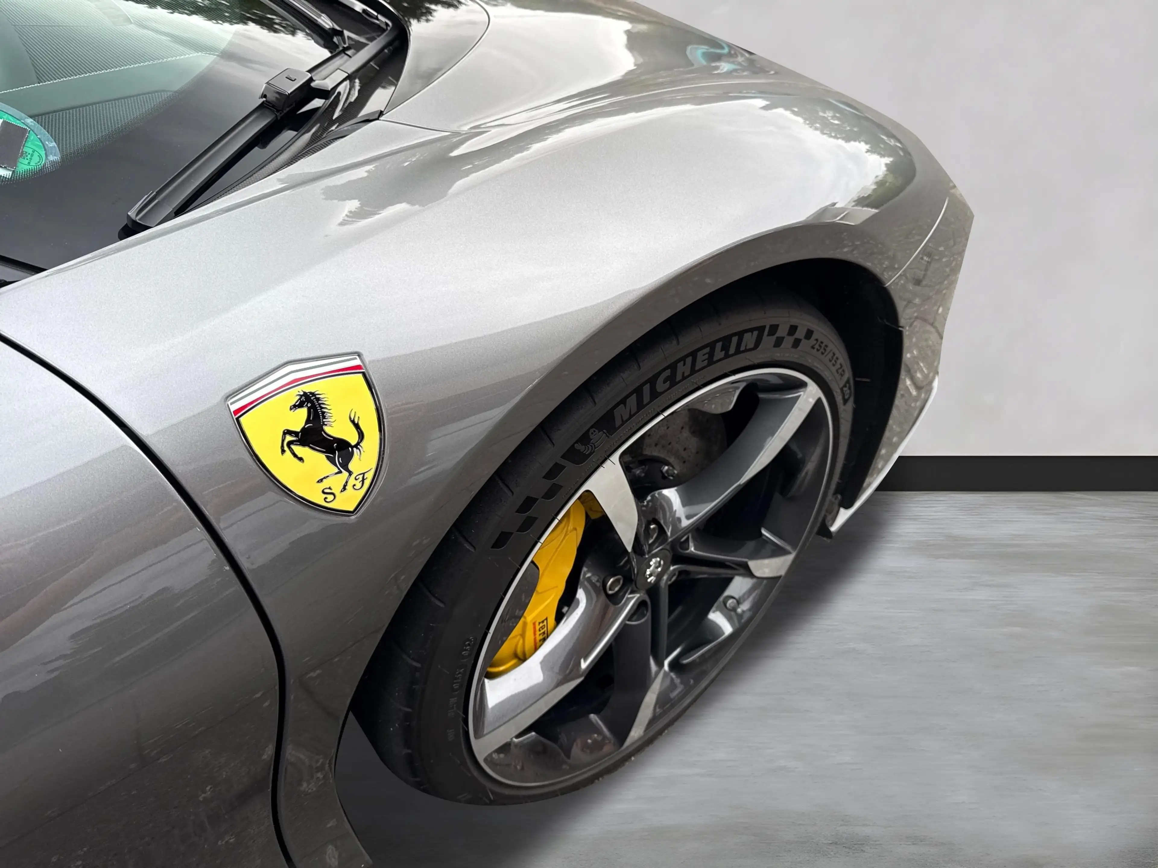Ferrari SF90 Stradale *Assetto Fiorano*CarPlay*Kamera* — photo 11