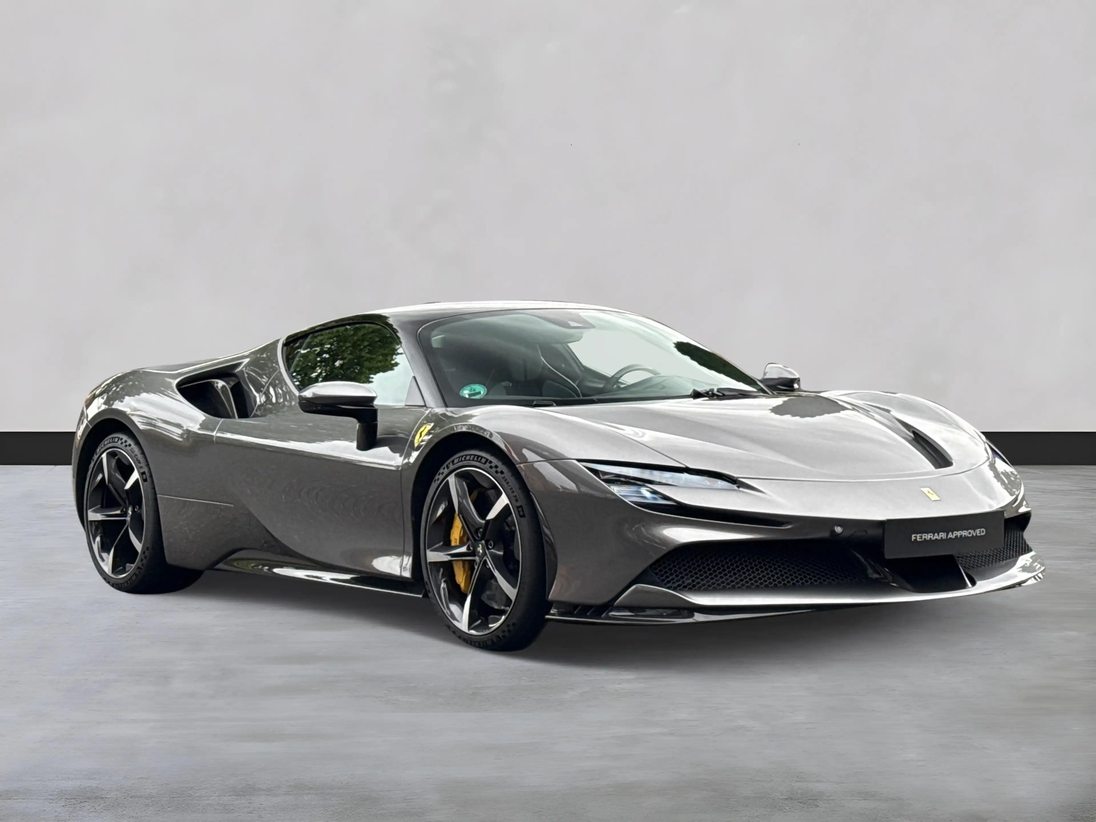 Ferrari SF90 Stradale *Assetto Fiorano*CarPlay*Kamera* — photo 5