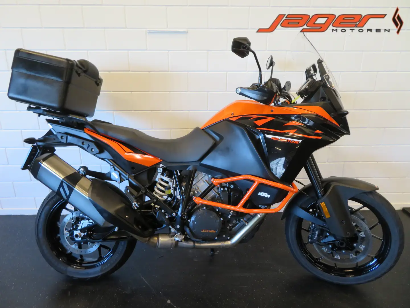 KTM 1090 Adventure ABS SUPERSTRAK! Oranžová - 1