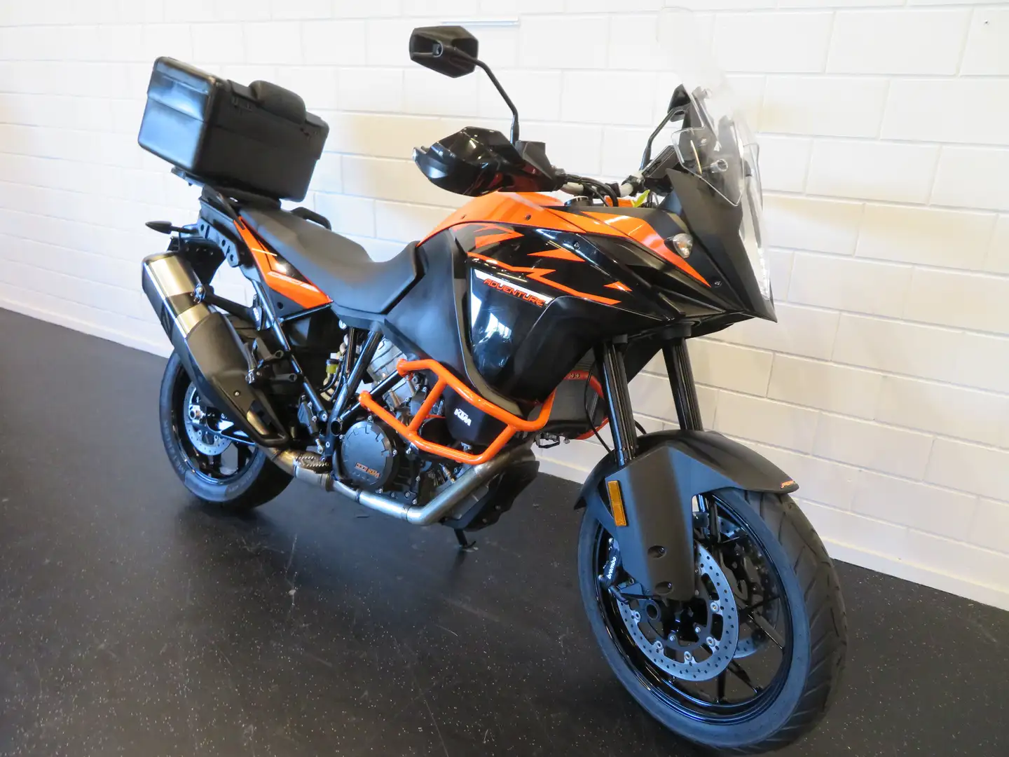KTM 1090 Adventure ABS SUPERSTRAK! Oranžová - 2
