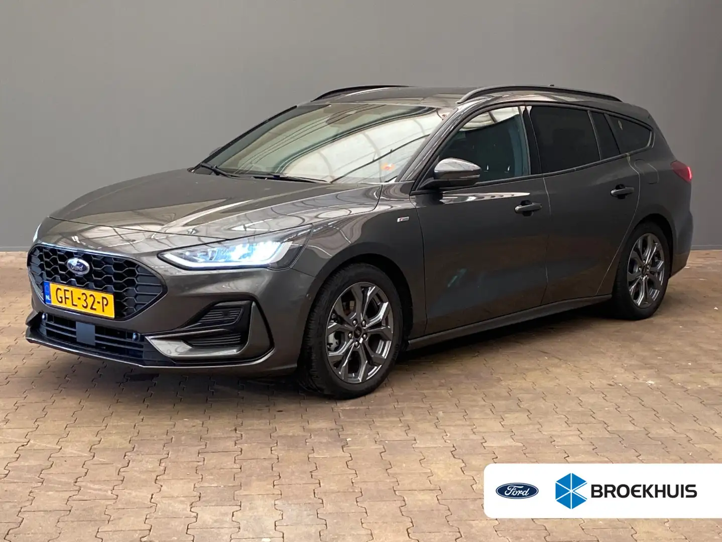 Ford Focus Wagon 1.0 EcoBoost 155pk Automaat Hybrid ST Line | Gris - 1