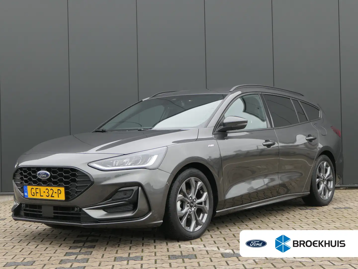 Ford Focus Wagon 1.0 EcoBoost 155pk Automaat Hybrid ST Line | Grijs - 1