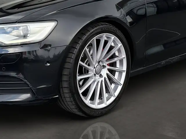 Audi A6 view 6