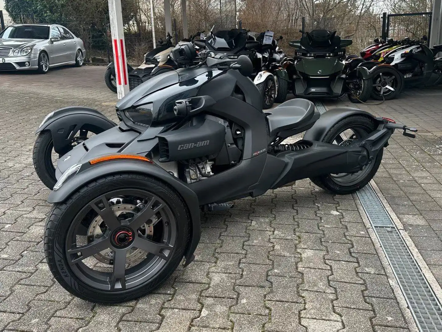Can-Am Ryker Ryker 600 Černá - 2