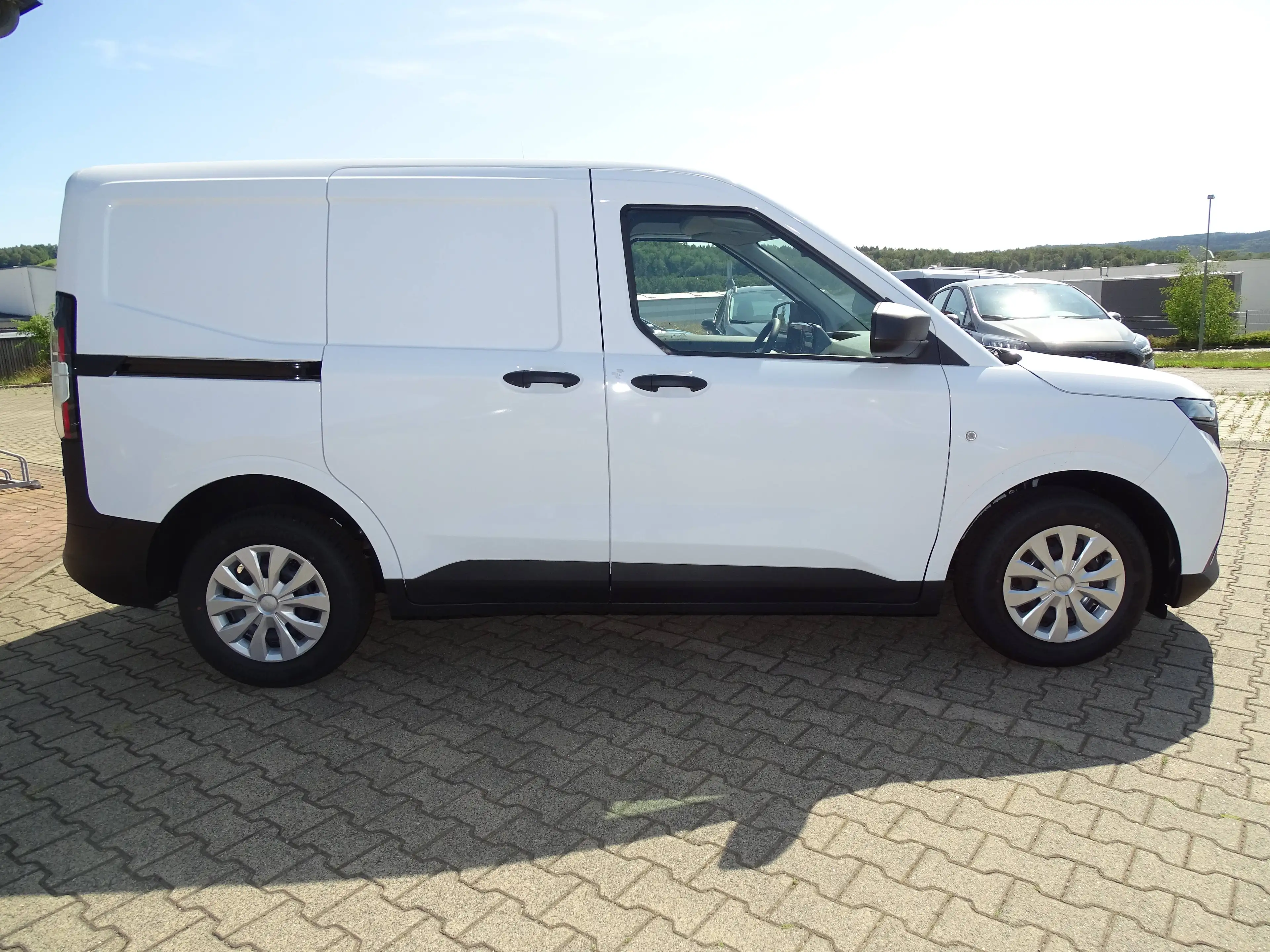 Ford Transit Courier Trend — photo 5