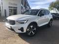 Volvo XC40 B4 Plus Dark Panoramadach  Plus Dark Weiß - thumbnail 1