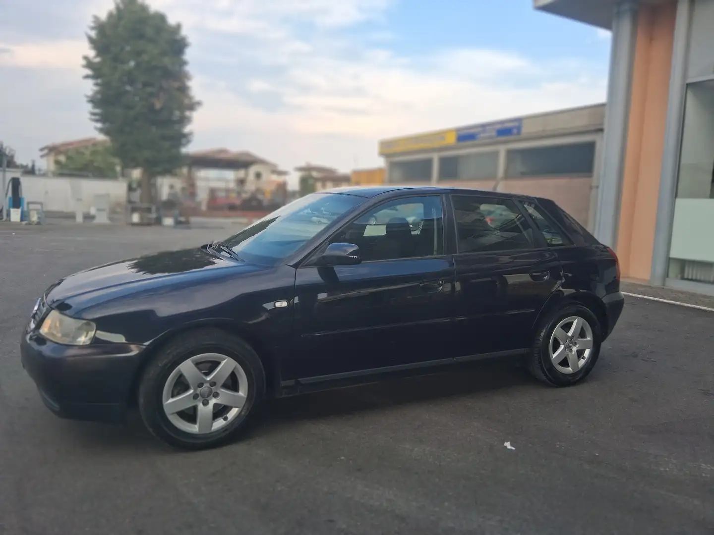 Audi A3 5p 1.8 Ambiente FL - 2