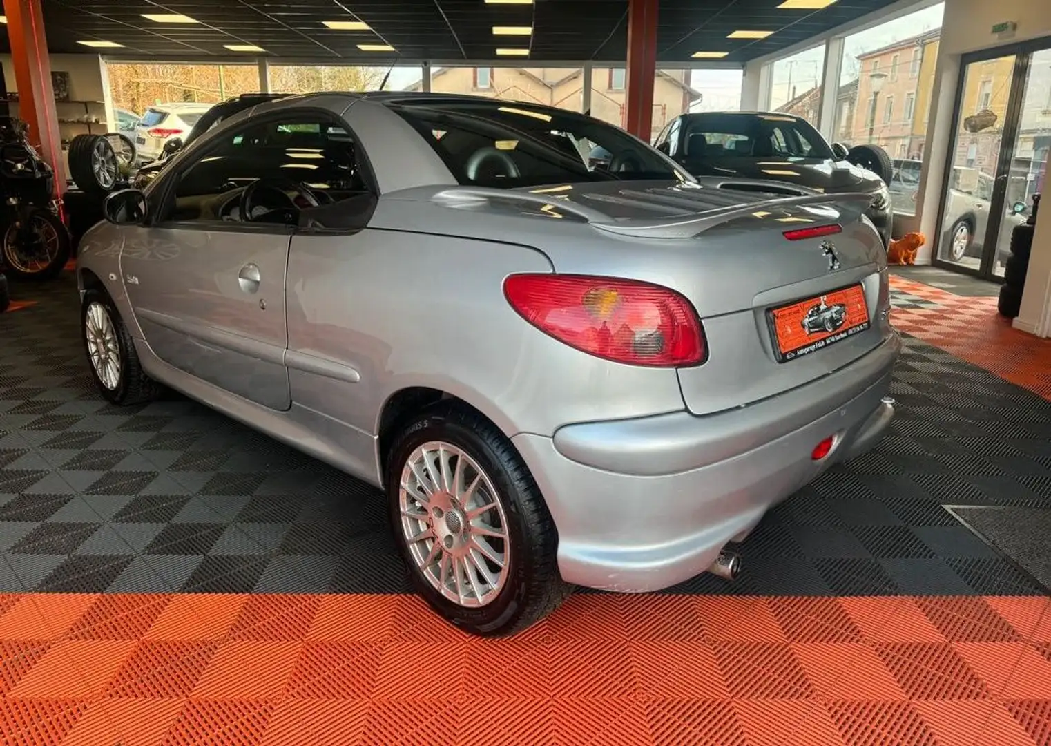 Peugeot 206 phase II PACK QUIKSILVER 1.6 16v 110 cv Garantie 12 mois - 2