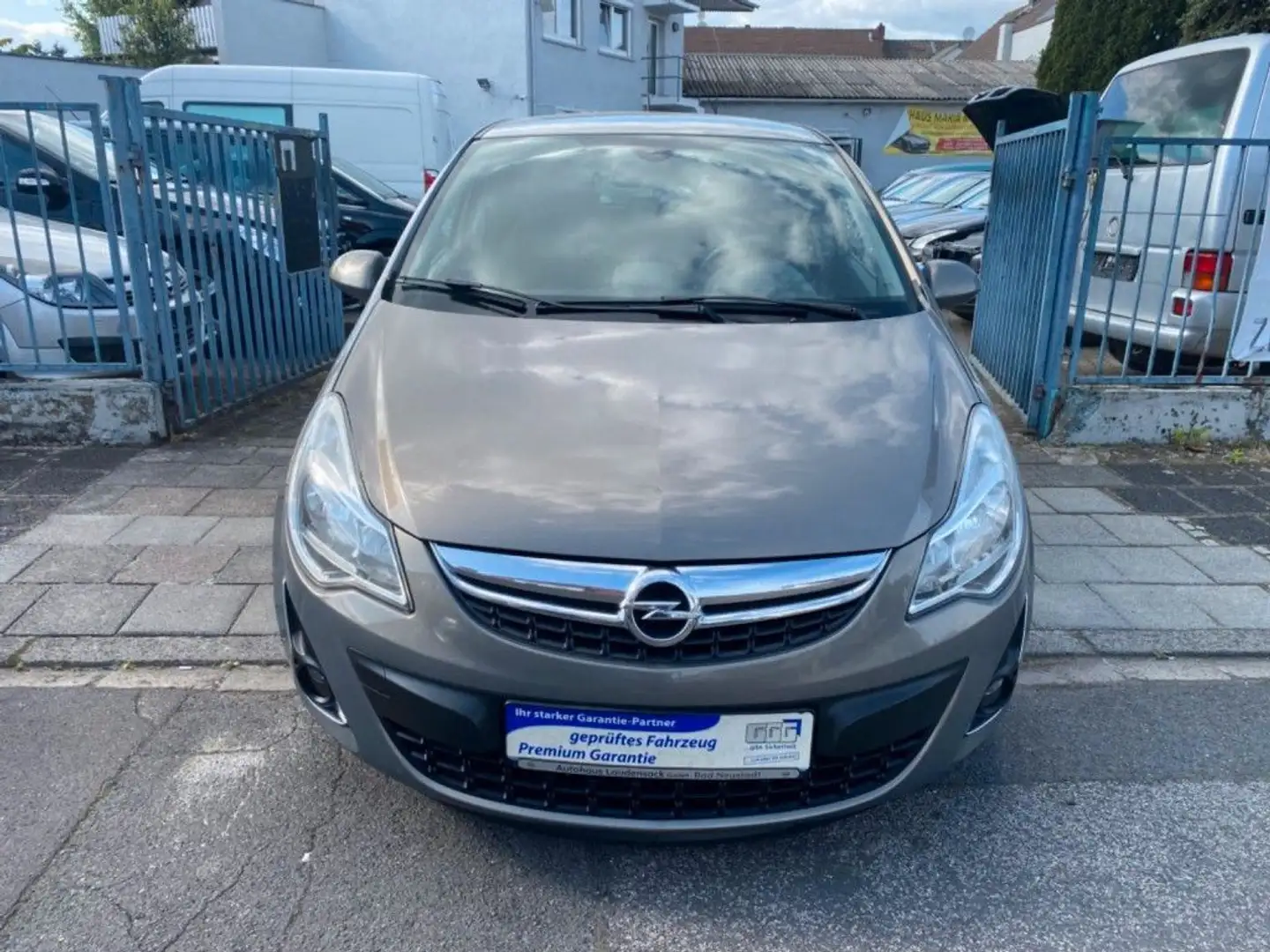Opel Corsa D Active*Klimaauto*Isofix*Euro5*Tempomat Braun - 2