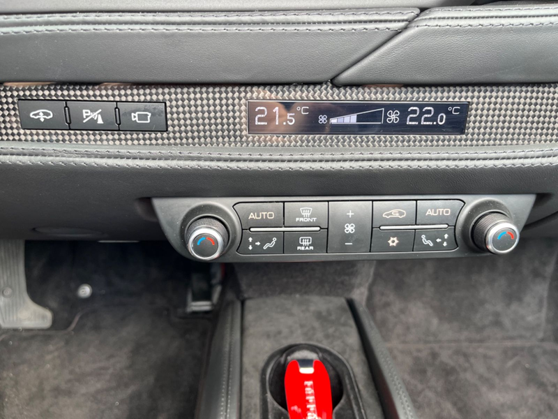 Ferrari F8 Spider Lift*Carbon-Seats*Alcantara*Garantie-5 — photo 12