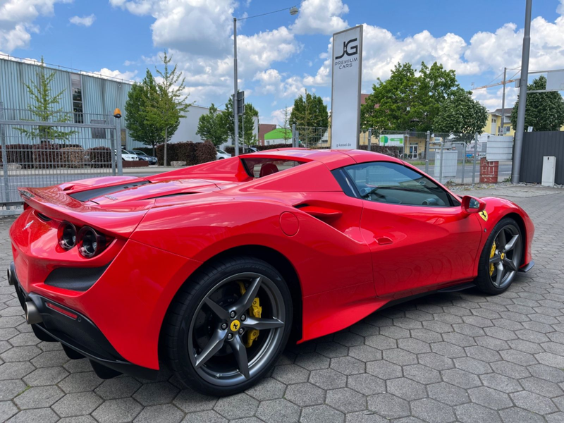 Ferrari F8 Spider Lift*Carbon-Seats*Alcantara*Garantie-5 — photo 4