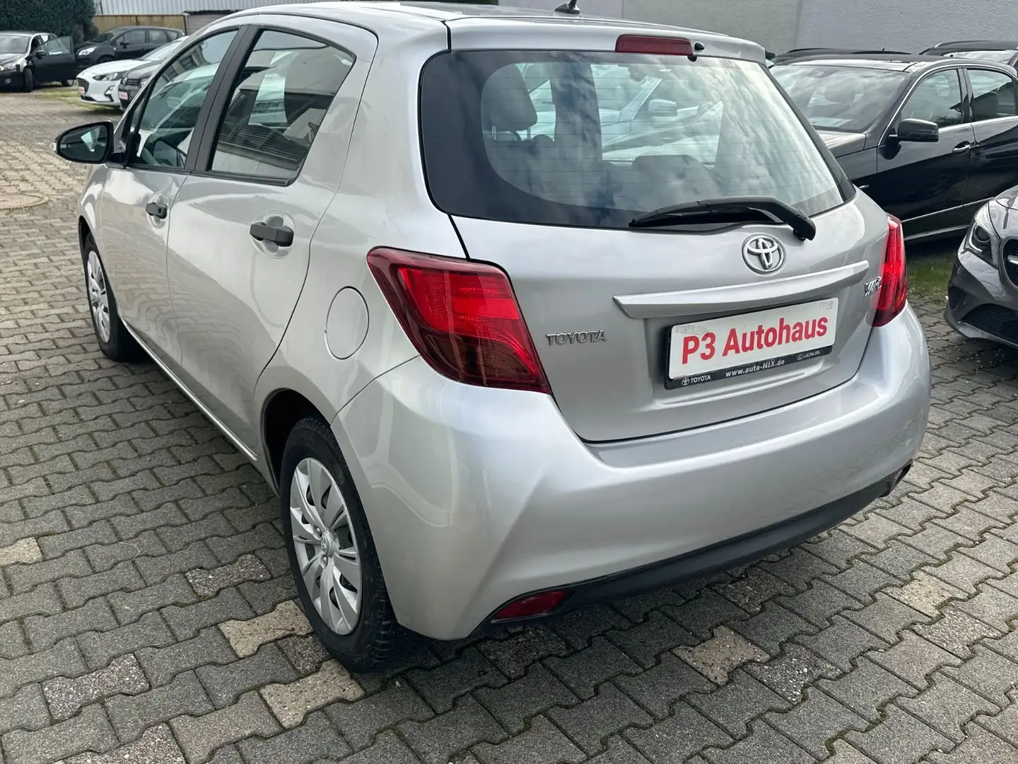 Toyota Yaris Basis*Neu HU*INSPEKTION* 1 Hand Argent - 2