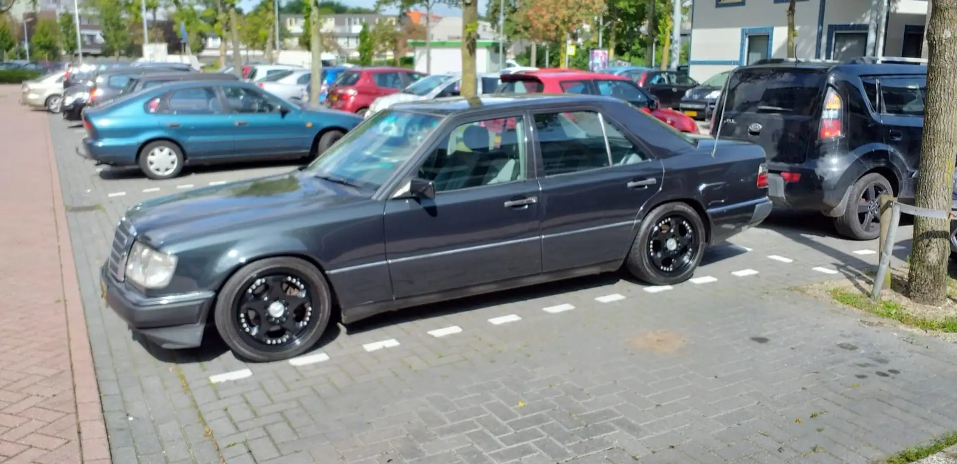 Mercedes-Benz E 260 E 260 Negru - 2