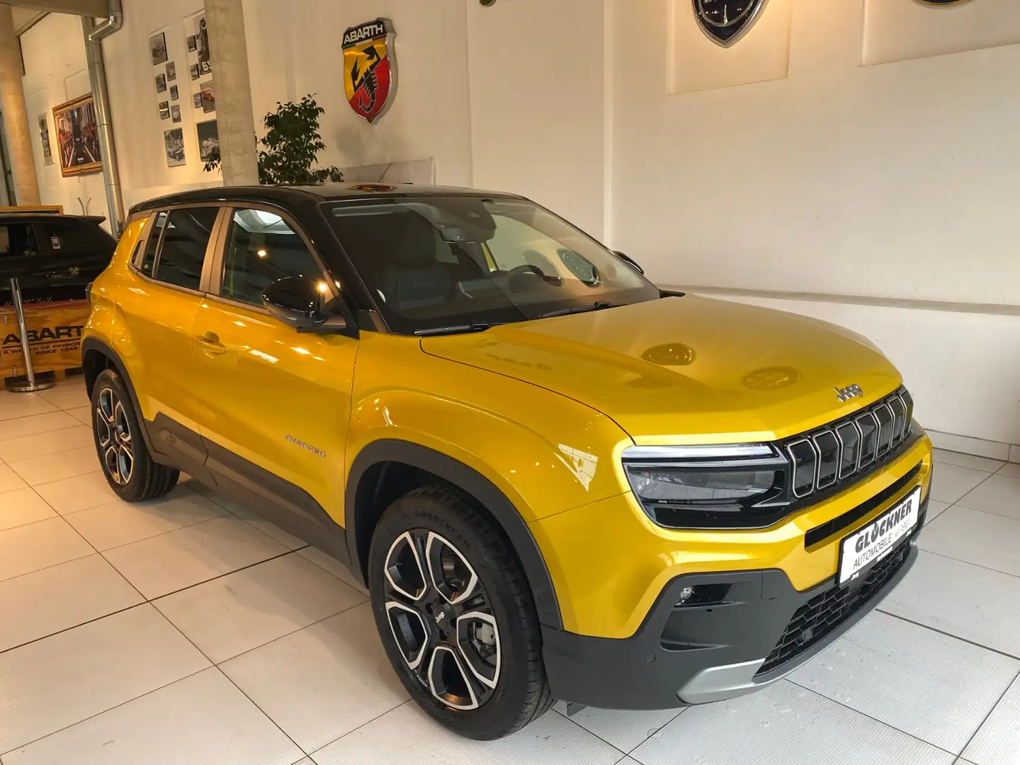 Jeep Avenger e-Hybrid Summit Gelb - 2