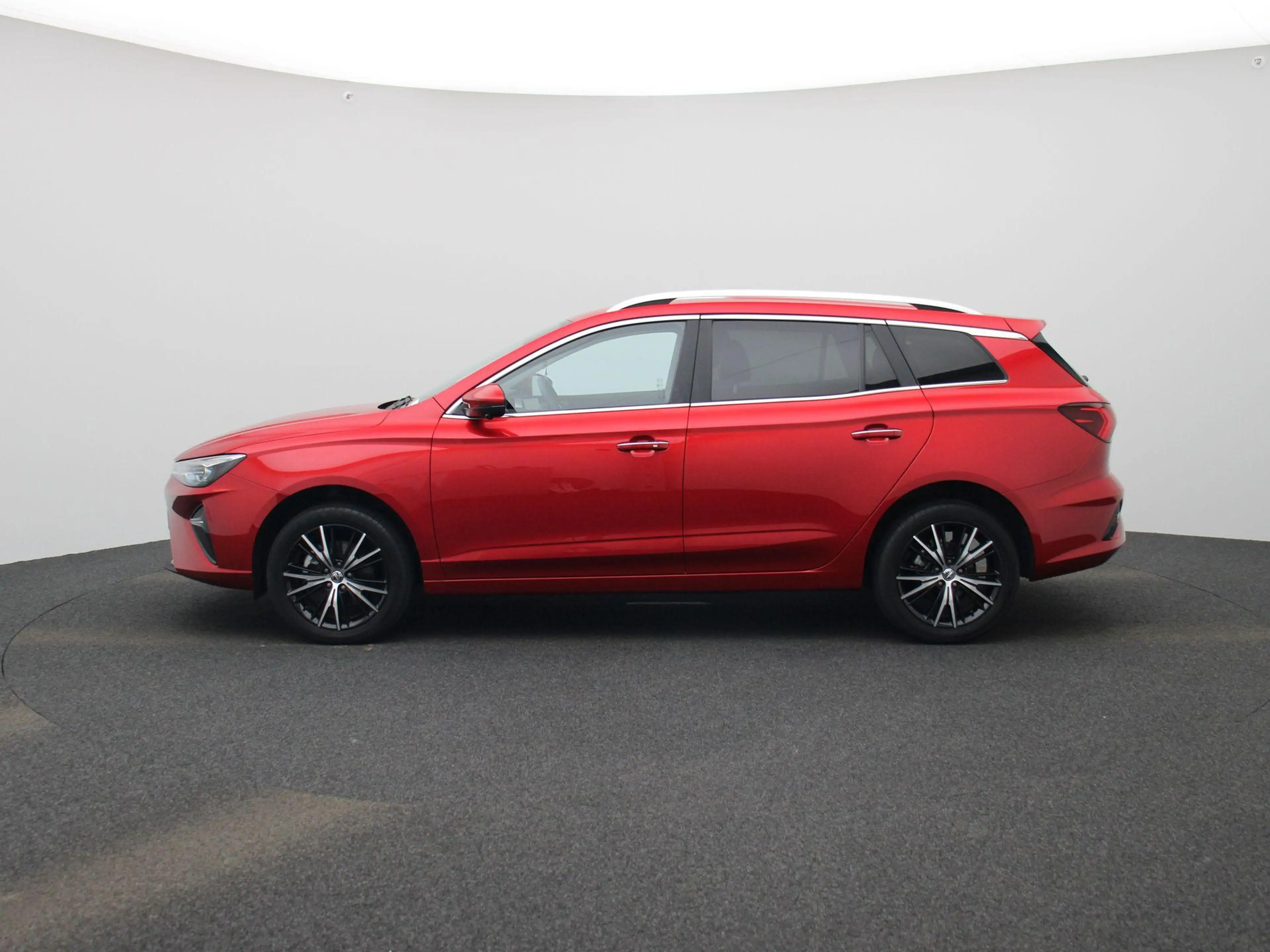 MG MG5 Electric Long Range Luxury 61 kWh — photo 4