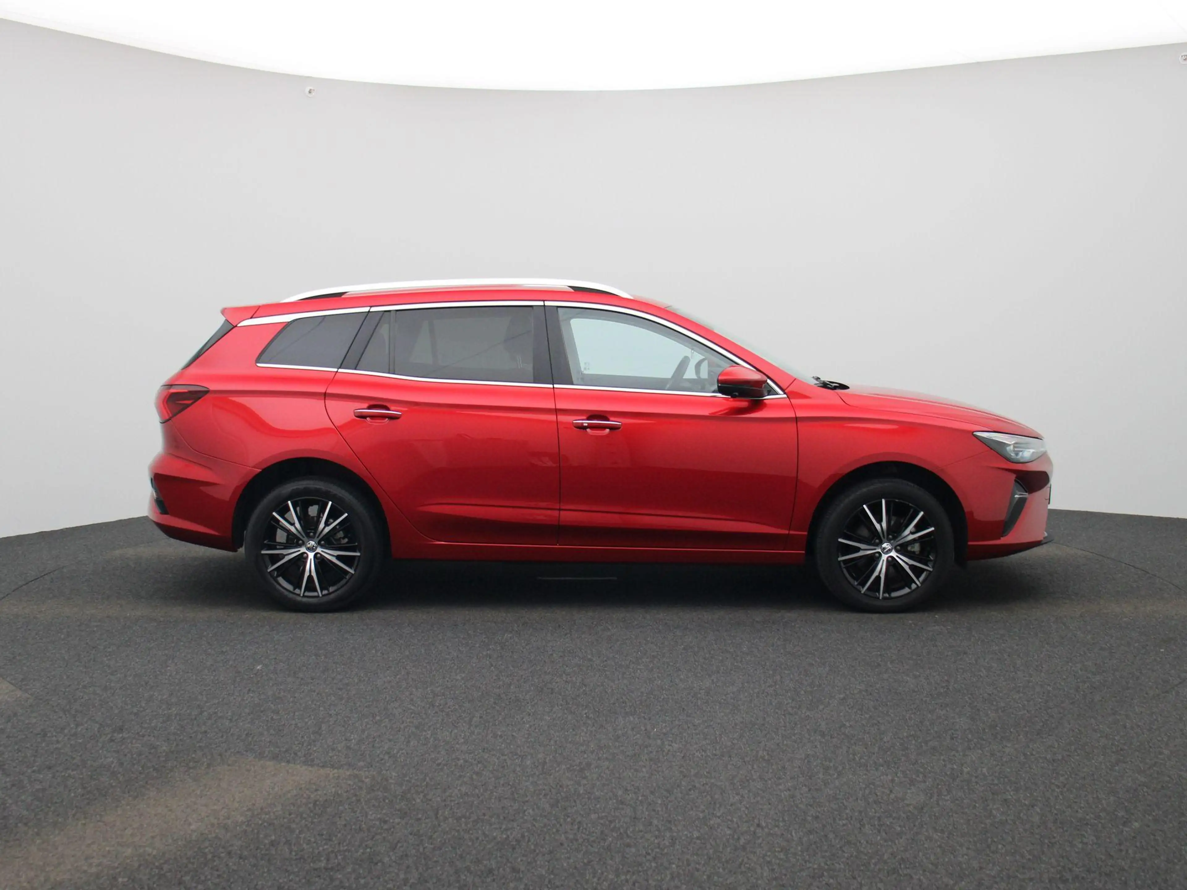 MG MG5 Electric Long Range Luxury 61 kWh — photo 6