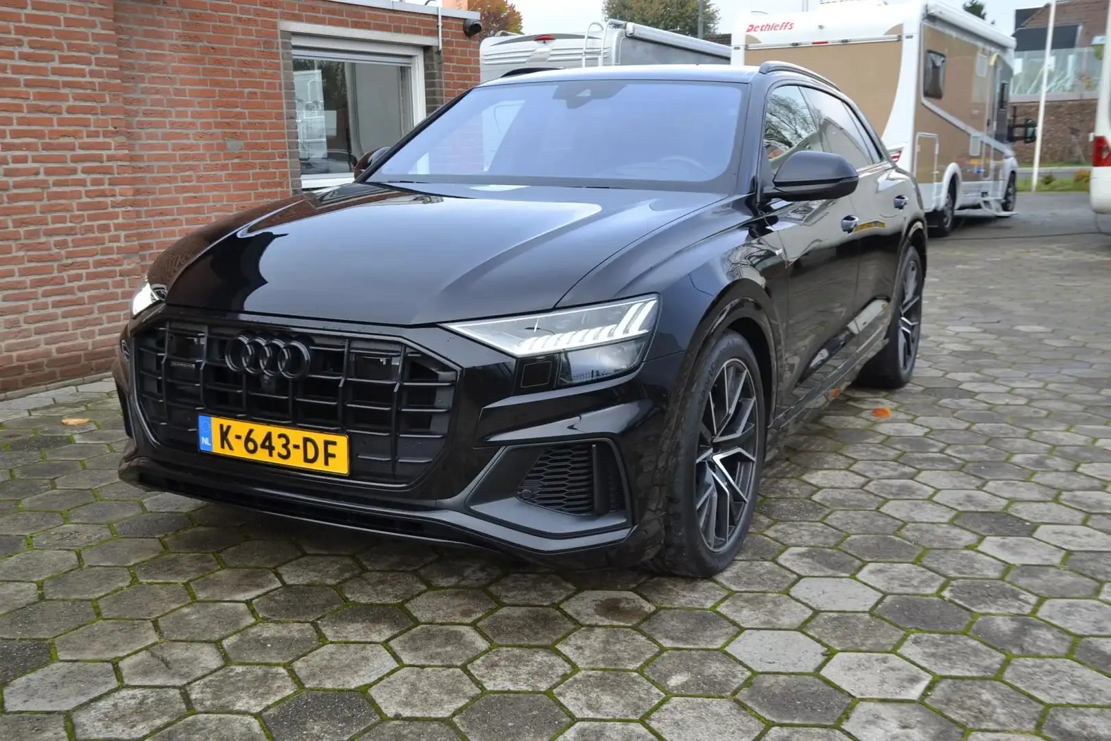 Audi Q8 50 TDI quattro Pro Line S RS-Stoelen Panoramadak L Schwarz - 1