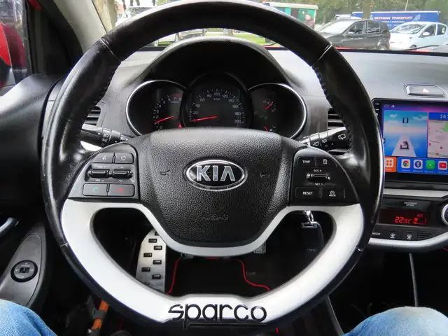 Kia Picanto view 12