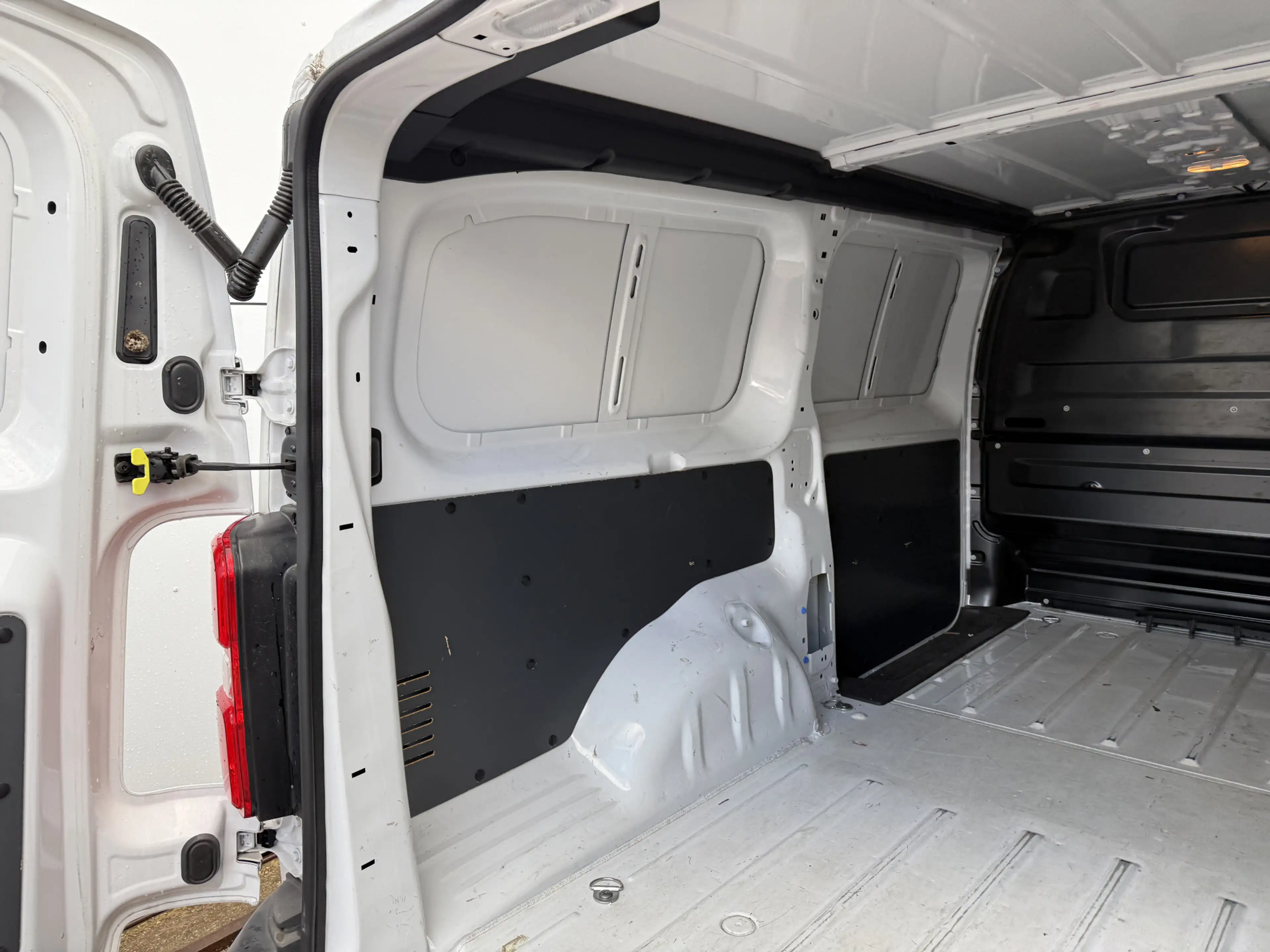Toyota Proace Electric Worker 75kWh 136PK L3 348km WLTP EV Snell — photo 15