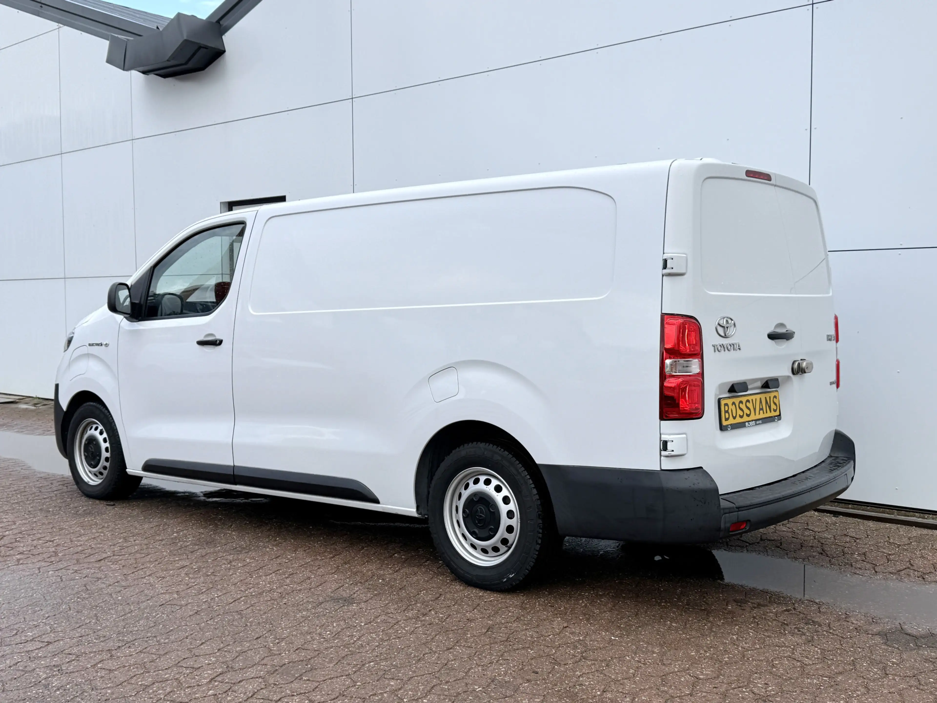 Toyota Proace Electric Worker 75kWh 136PK L3 348km WLTP EV Snell — photo 3