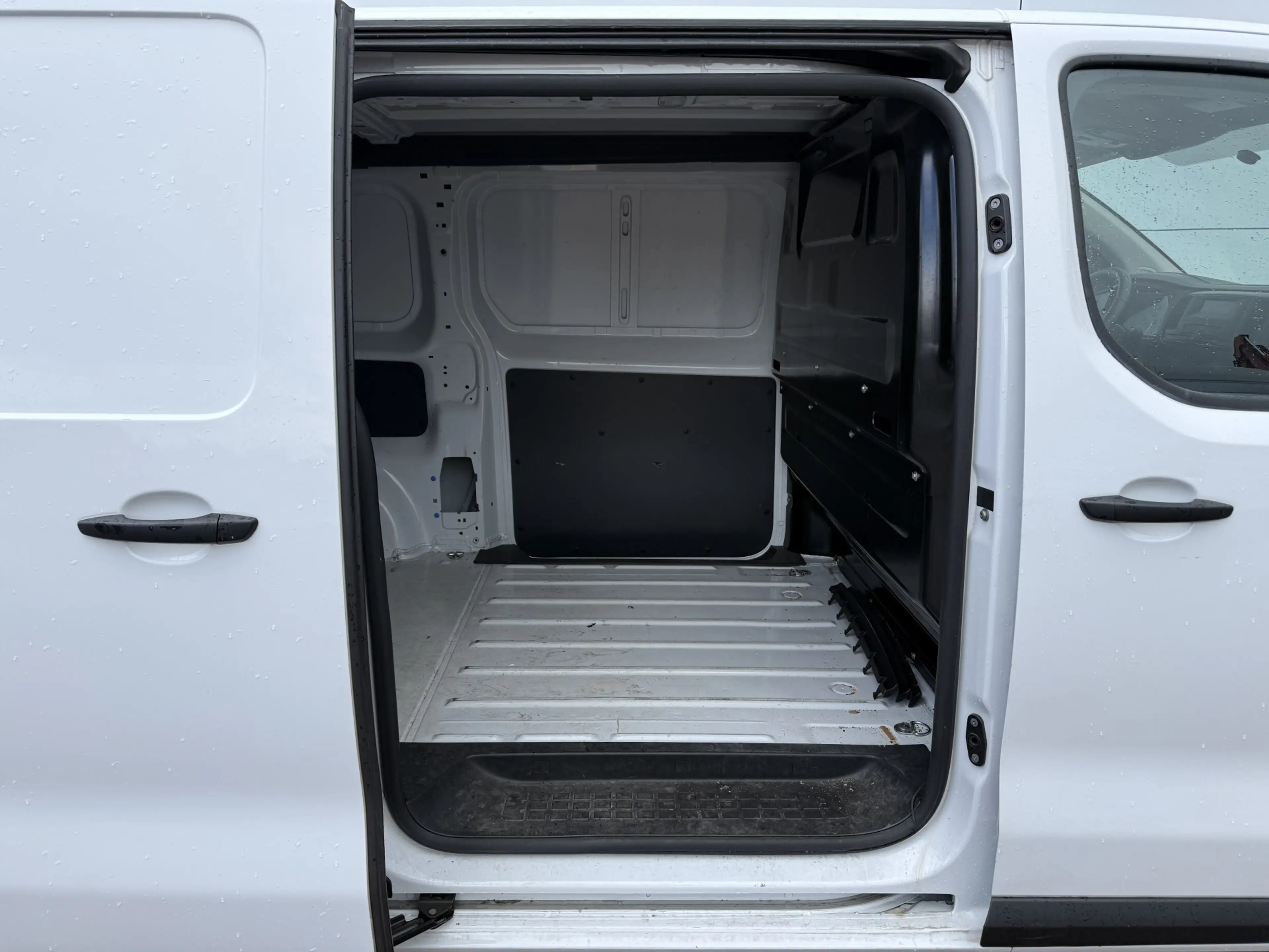 Toyota Proace Electric Worker 75kWh 136PK L3 348km WLTP EV Snell — photo 11
