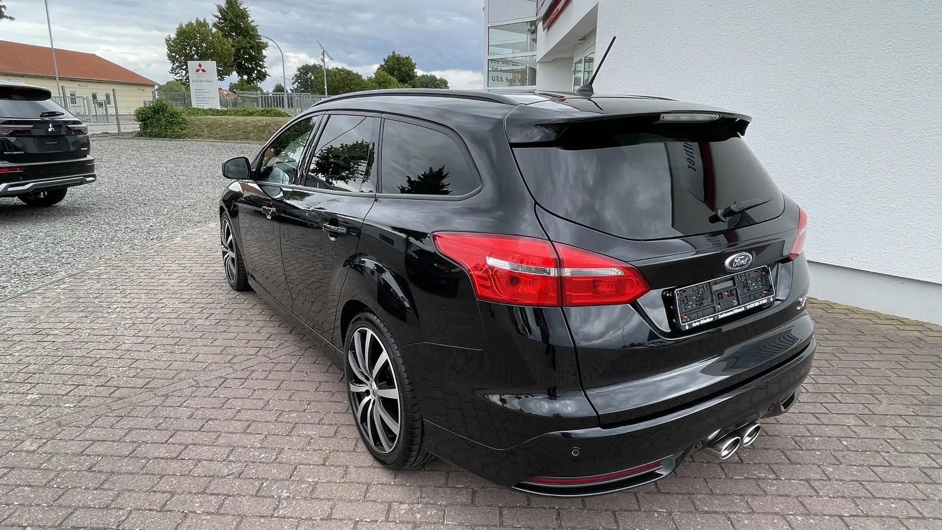 Ford Focus ST Schwarz - 2