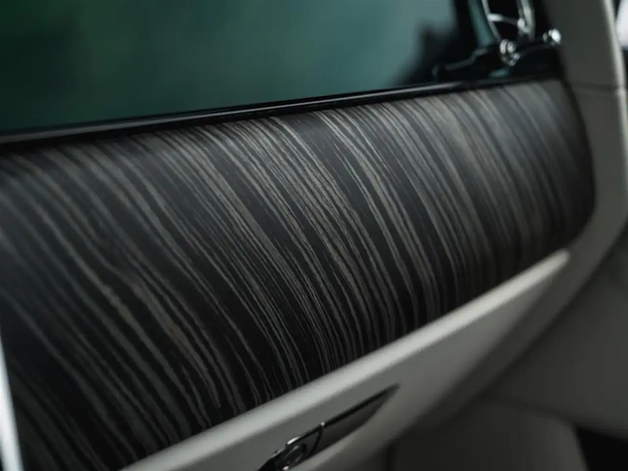 Rolls-Royce Cullinan снимка Rolls-Royce Cullinan