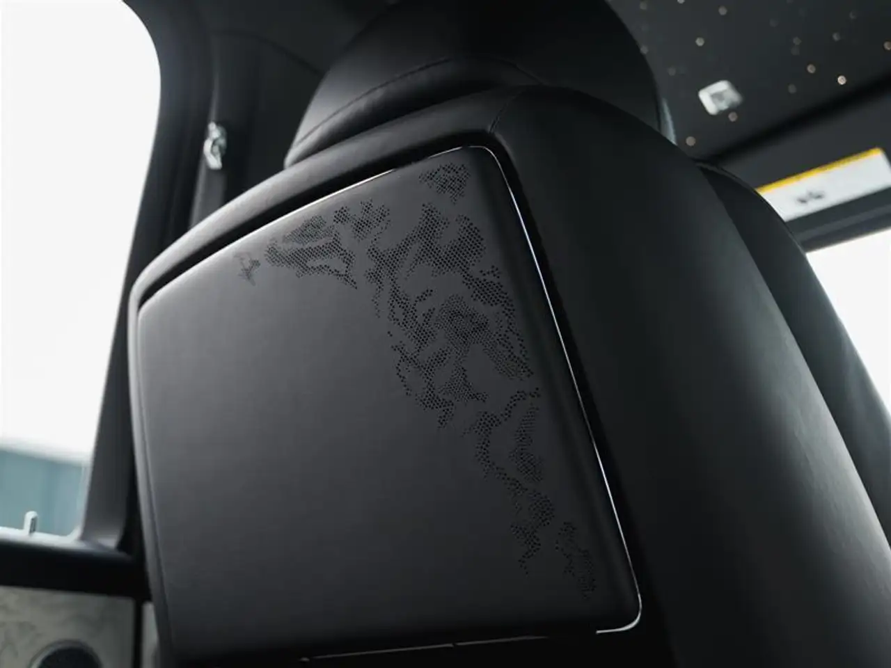 Rolls-Royce Cullinan снимка Rolls-Royce Cullinan