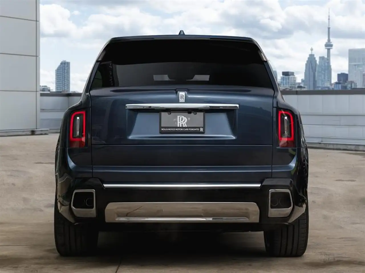 Rolls-Royce Cullinan снимка Rolls-Royce Cullinan