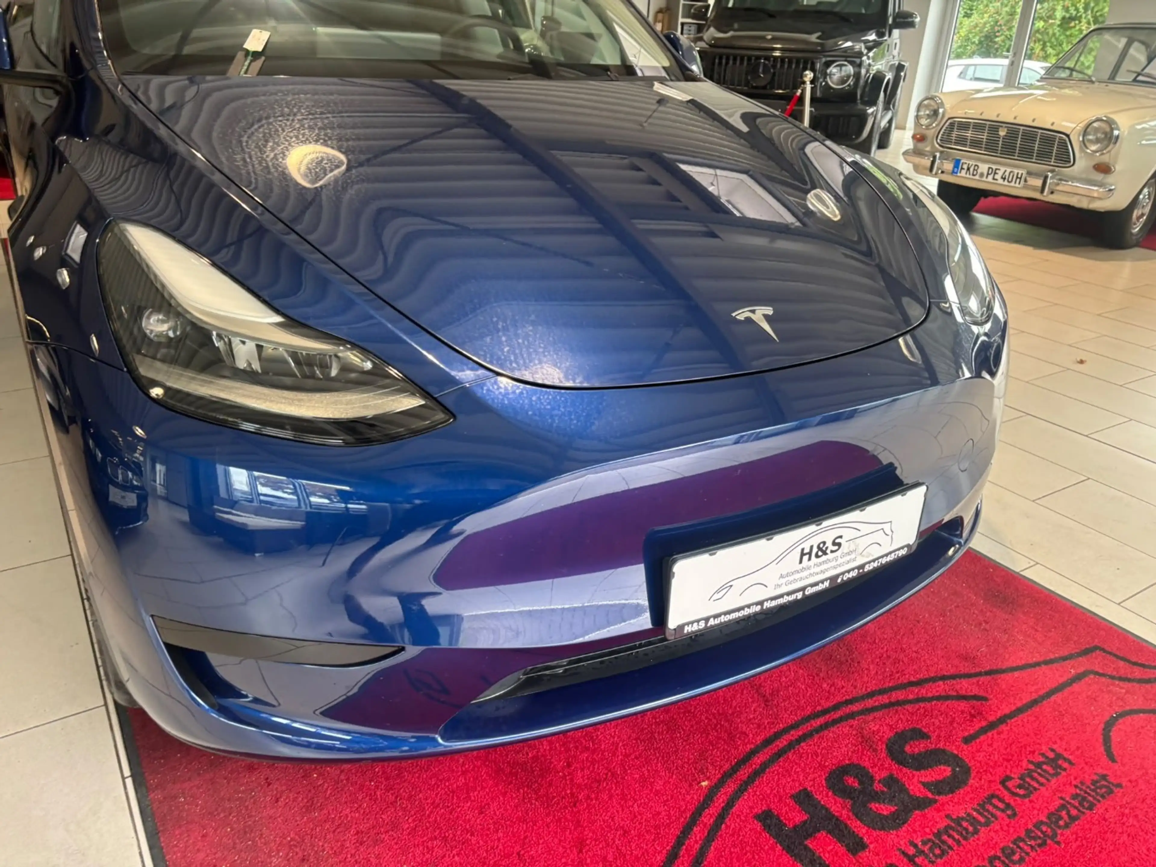 Tesla Model Y Long Range RWD — photo 8