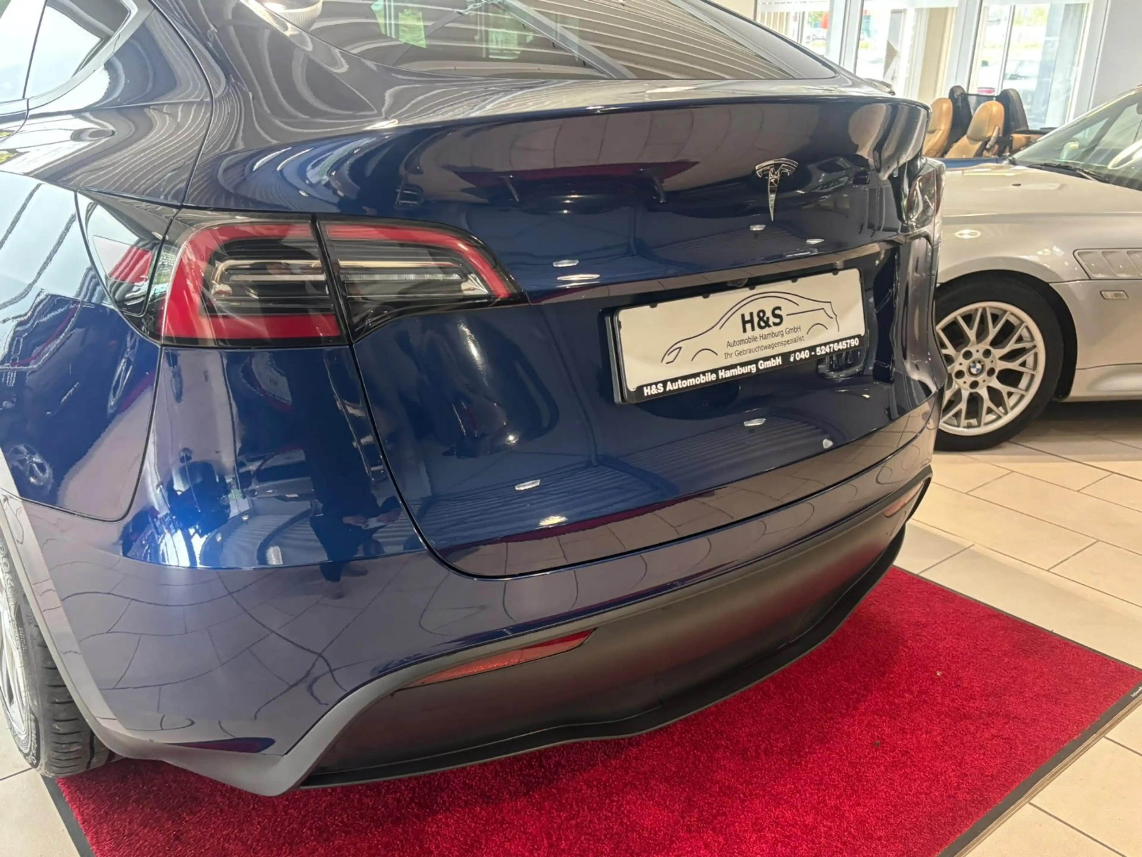 Tesla Model Y Long Range RWD — photo 4