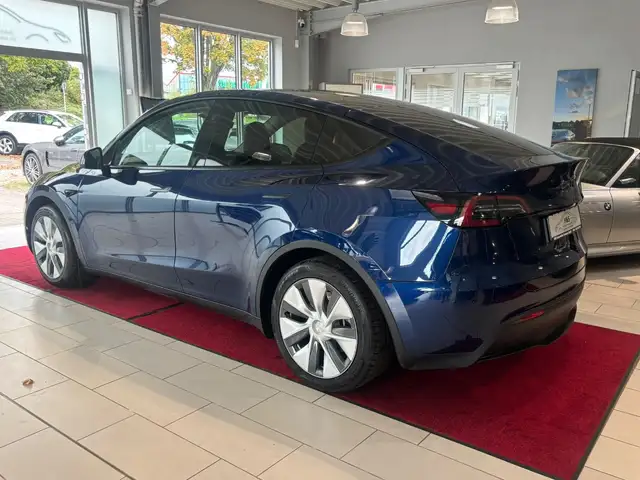 Tesla Model Y view 3
