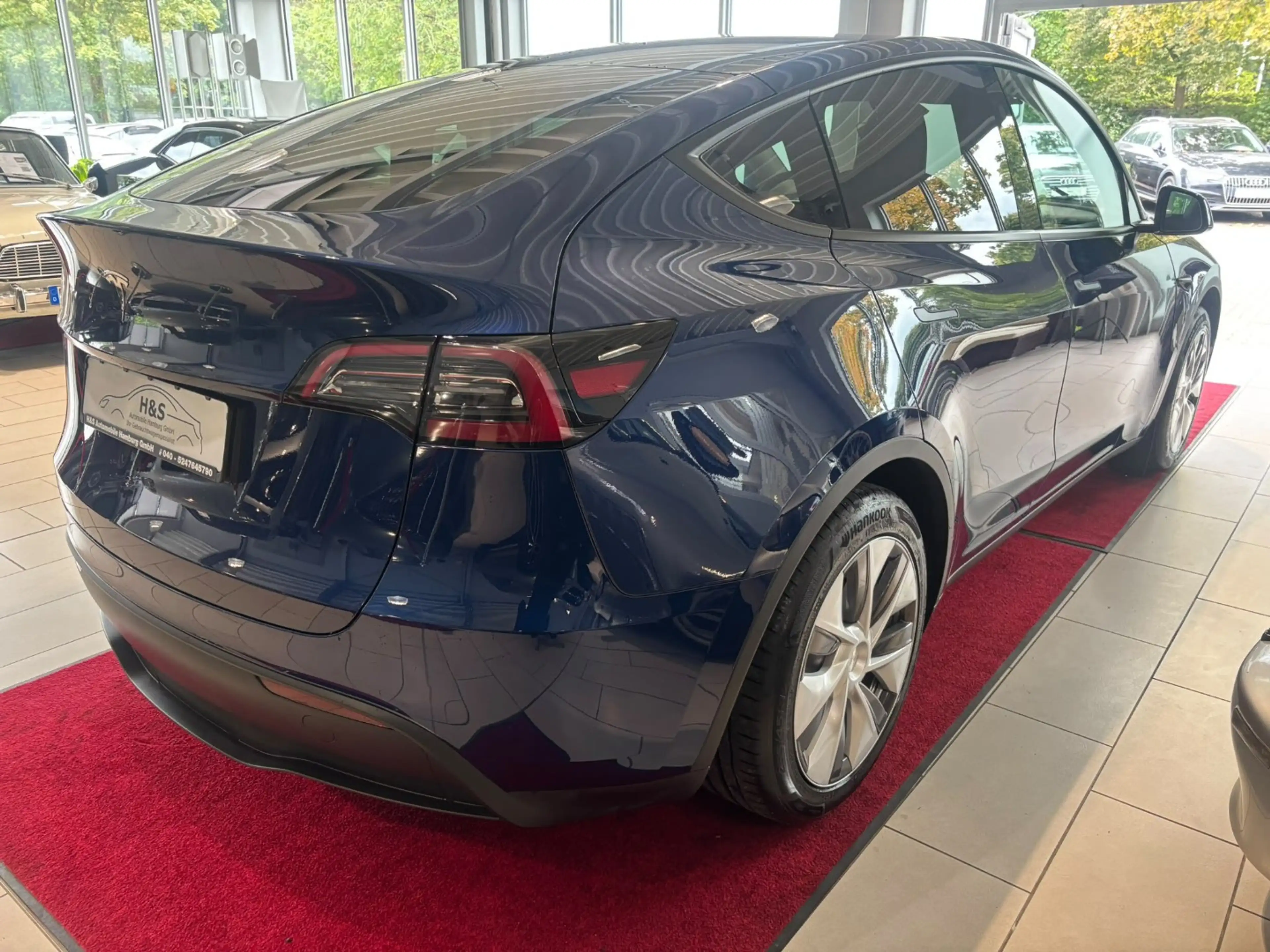 Tesla Model Y Long Range RWD — photo 7