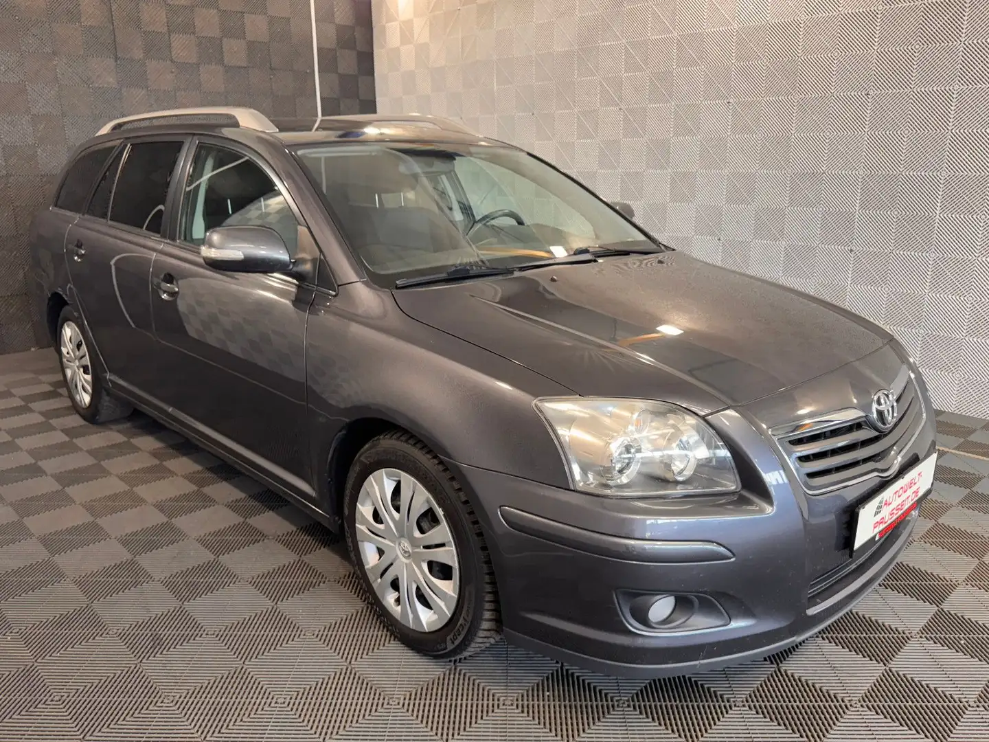 Toyota Avensis *TRAVEL*ALLRAD-TEMPO-NAVI-KLIMA-LM 16" Сірий - 1
