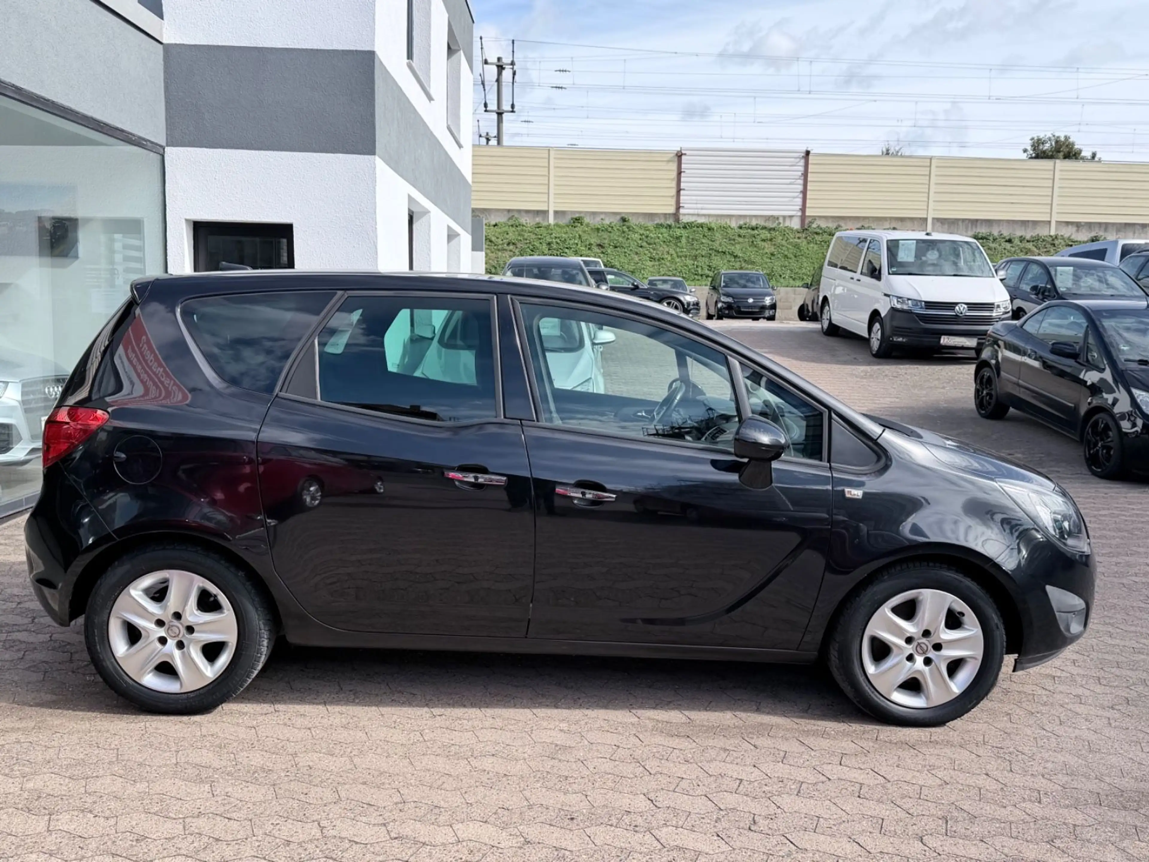 Opel Meriva B Innovation~Tempomat~Navi~SHZ~PDC~Euro5 — photo 4