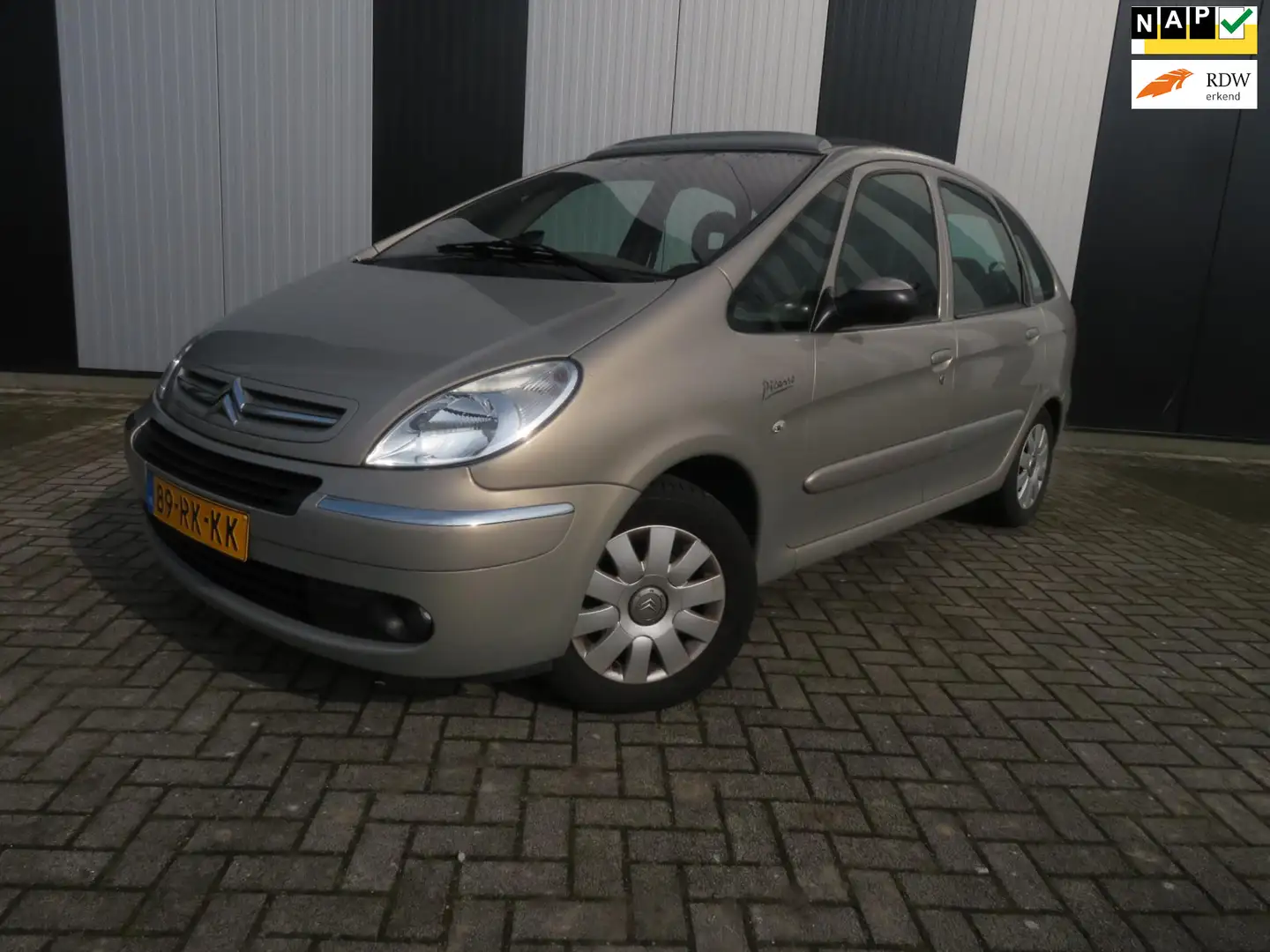 Citroen Xsara Picasso 2.0i-16V Exclusive Beżowy - 1