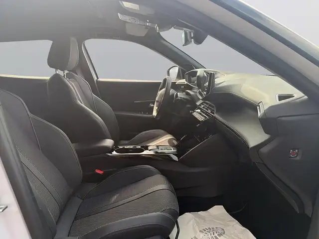 Peugeot 2008 view 13