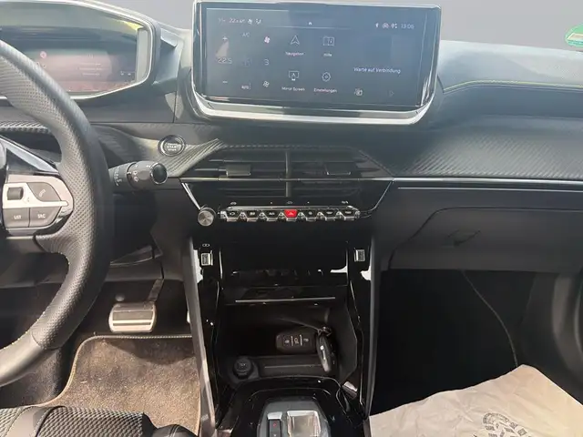 Peugeot 2008 view 14