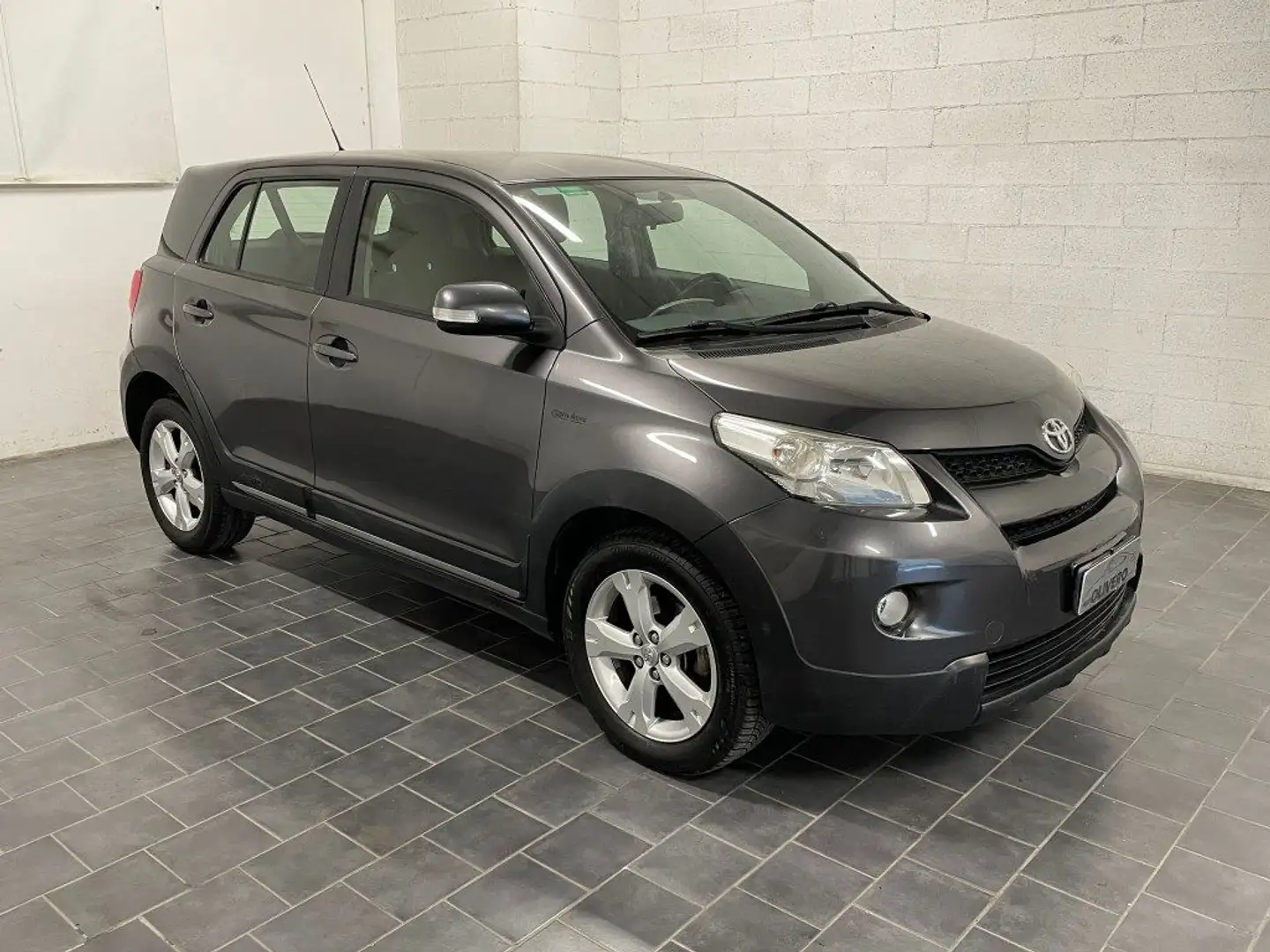 Toyota Urban Cruiser 1.4 D-4D 90cv AWD Luxury-UNIPRO Gri - 1