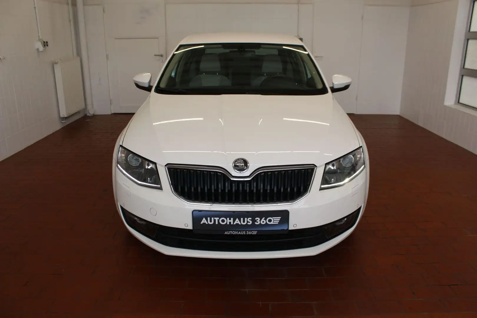 Skoda Octavia Elegance DSG Klima Tempomat DAB Biały - 2