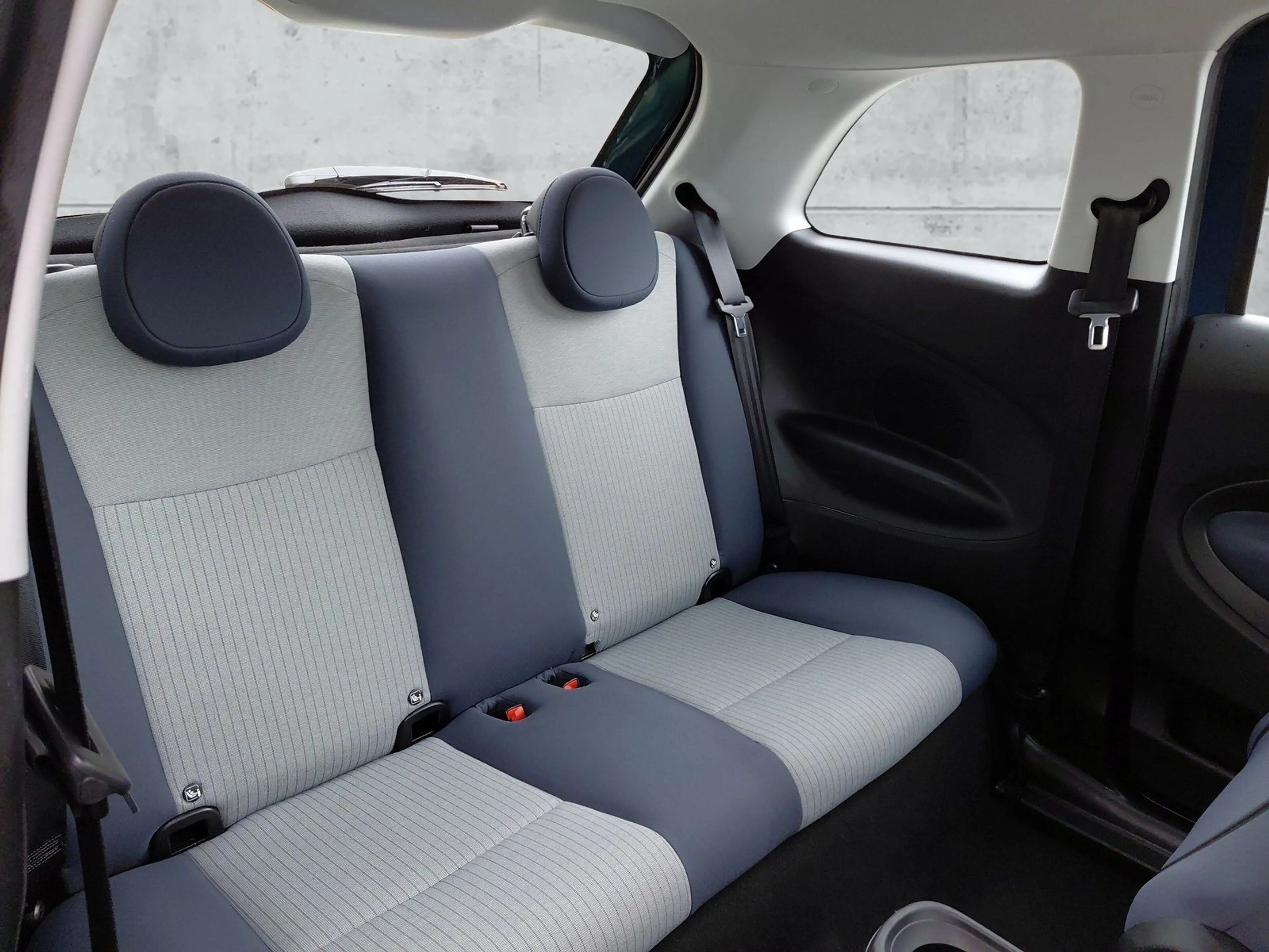 Fiat 500e Icon `NAVI`/ `RÜCKFAHRKAMERA` — photo 13