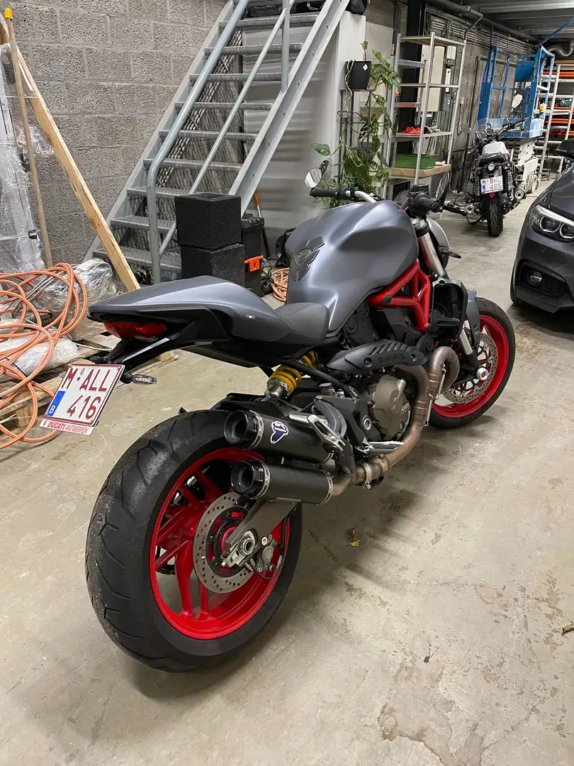 Ducati Monster 821 Rijbewijs A2, 35kW (begrensd) Gris - 1