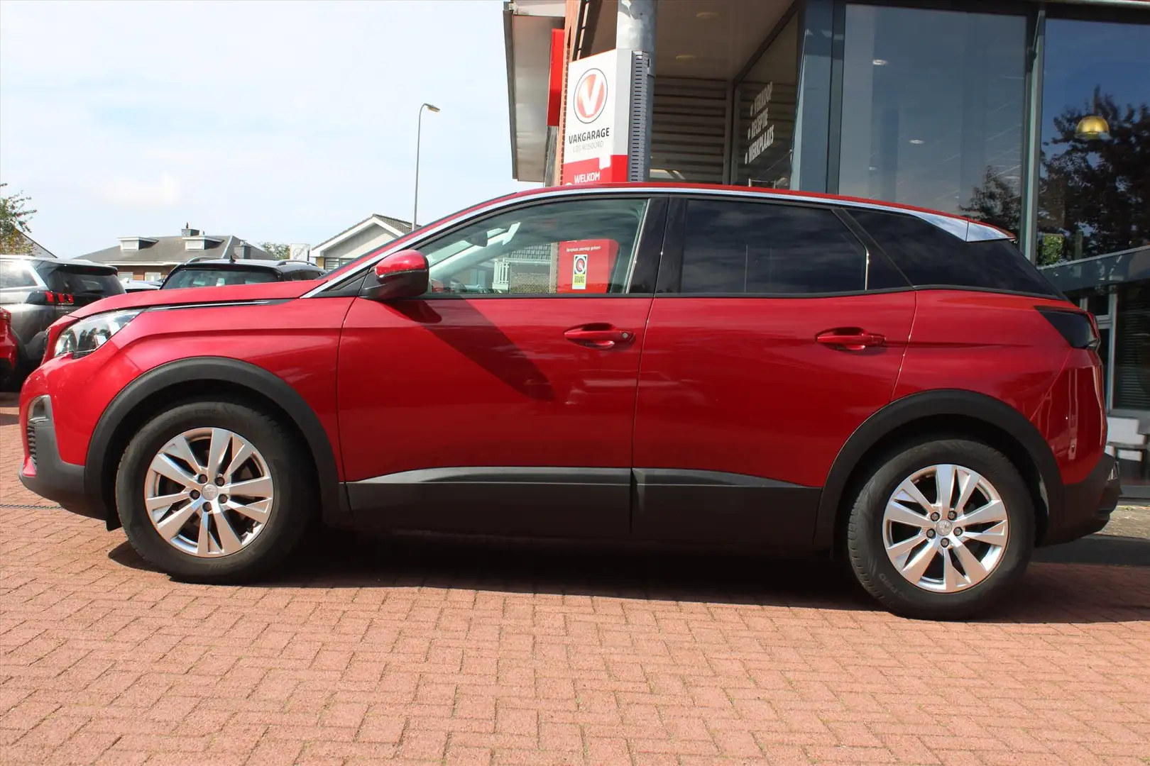 Peugeot 3008 1.2 Puretech *Active* | Trekhaak | Carplay | Cruis Rouge - 2
