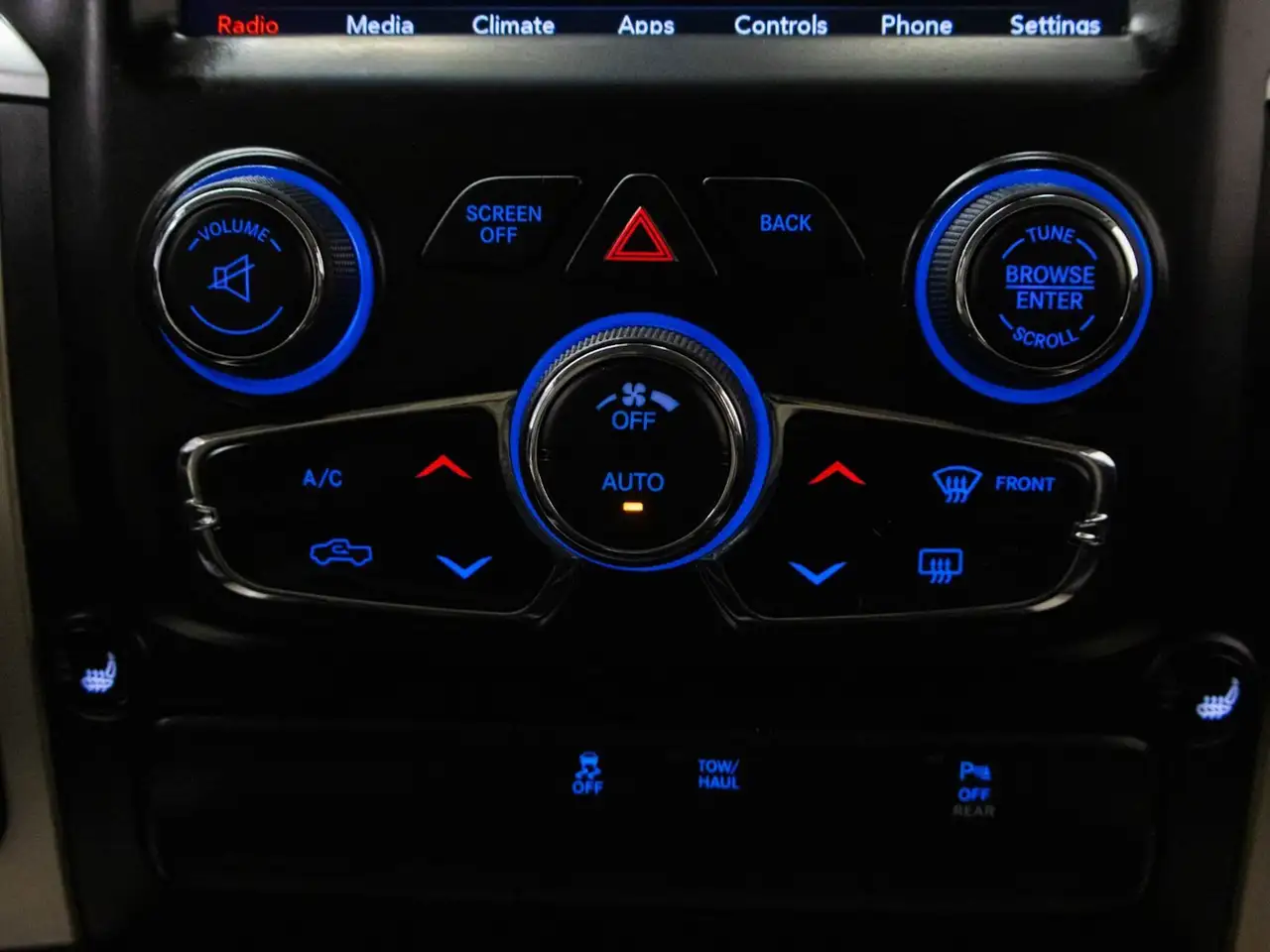 RAM 1500 снимка RAM 1500