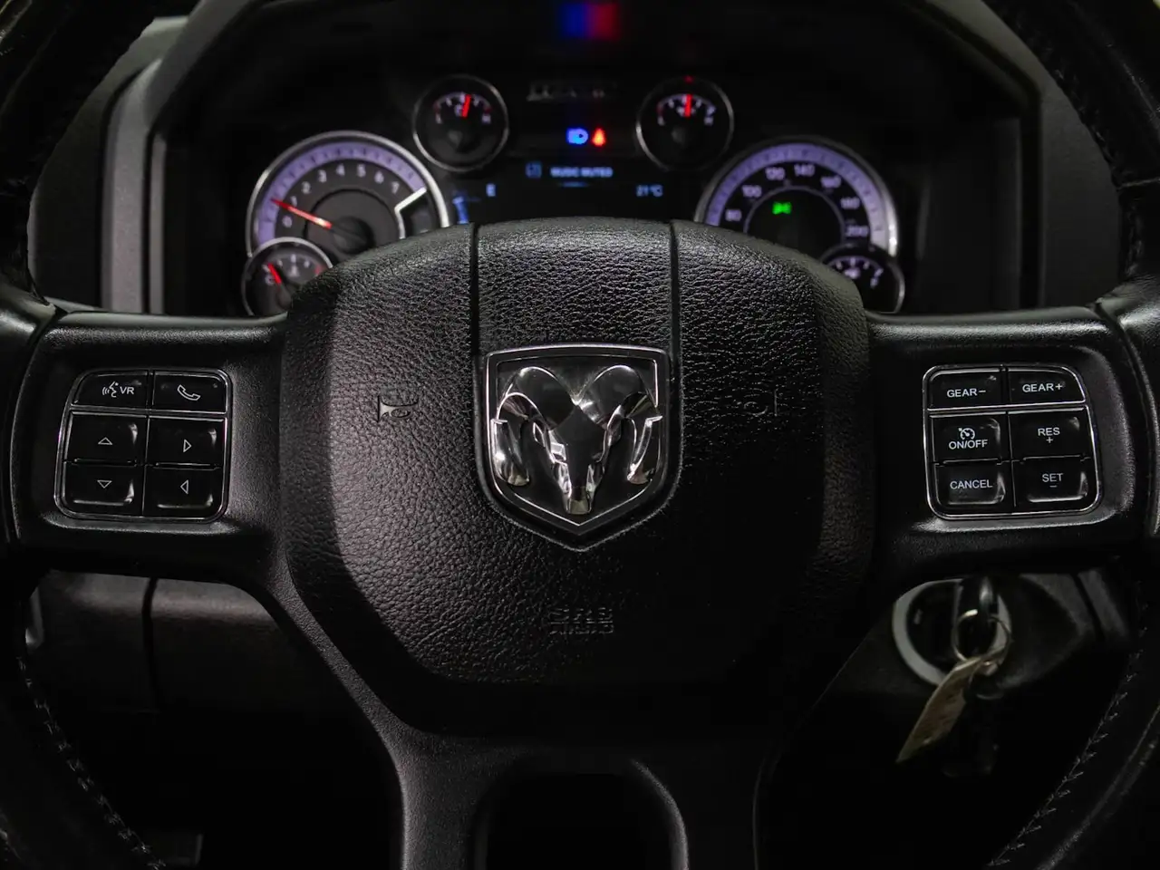 RAM 1500 снимка RAM 1500