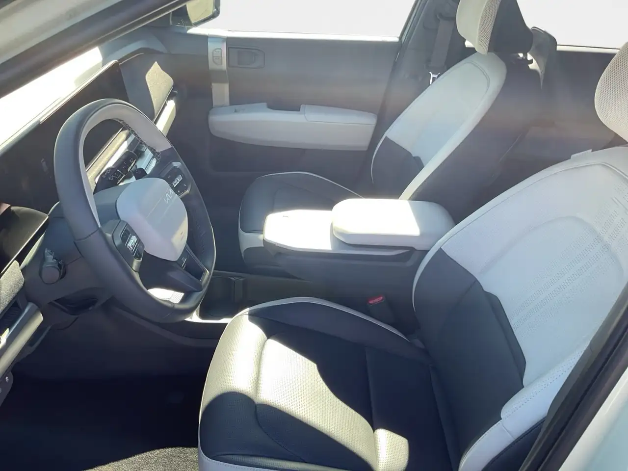Kia EV3 814kWh GT-line AUT+Kamera+W-Pumpe+360+ACC+LM 8