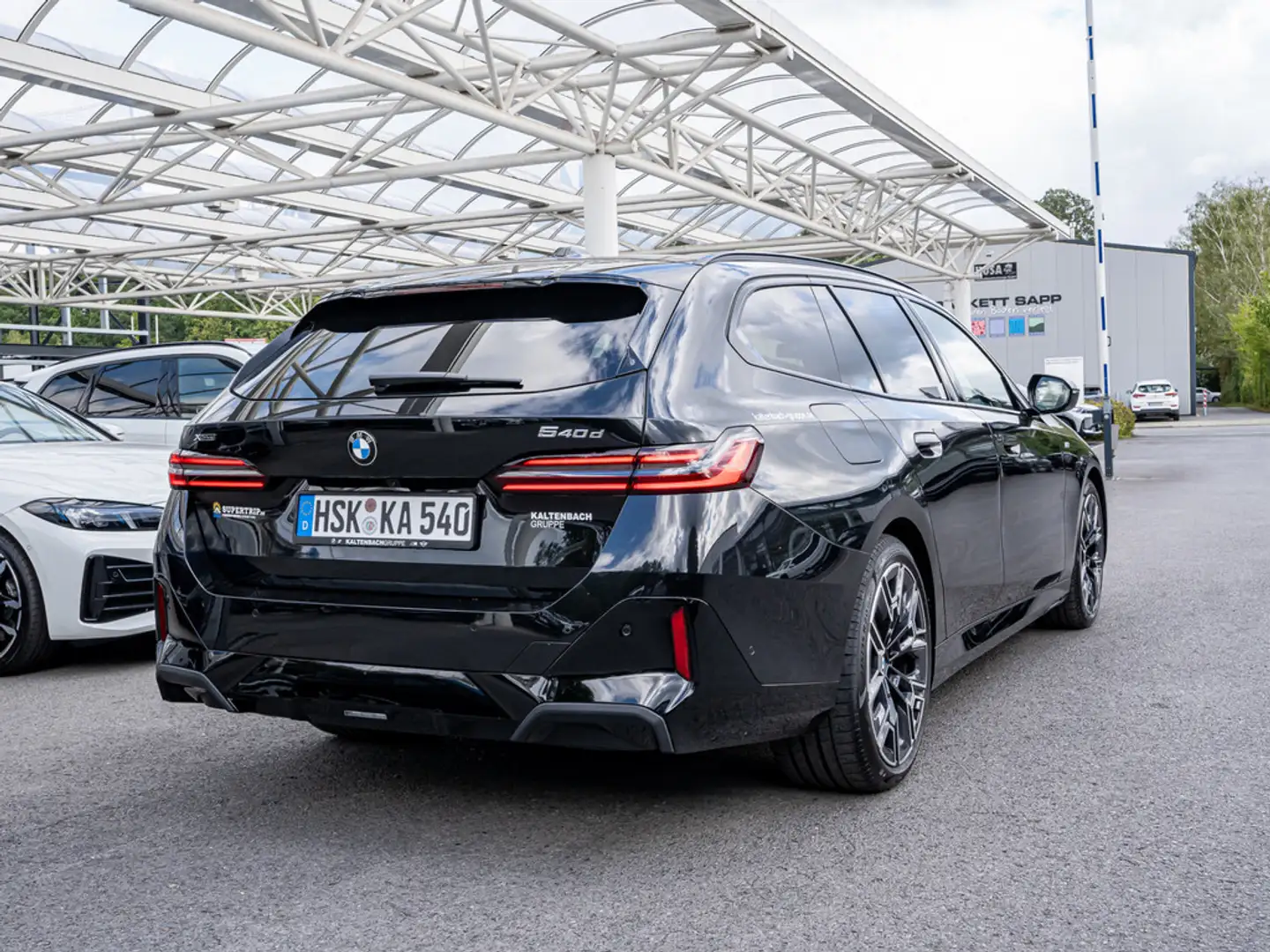 BMW 540 d Touring xDrive M-Sport Pro 360° PANO LED Schwarz - 2