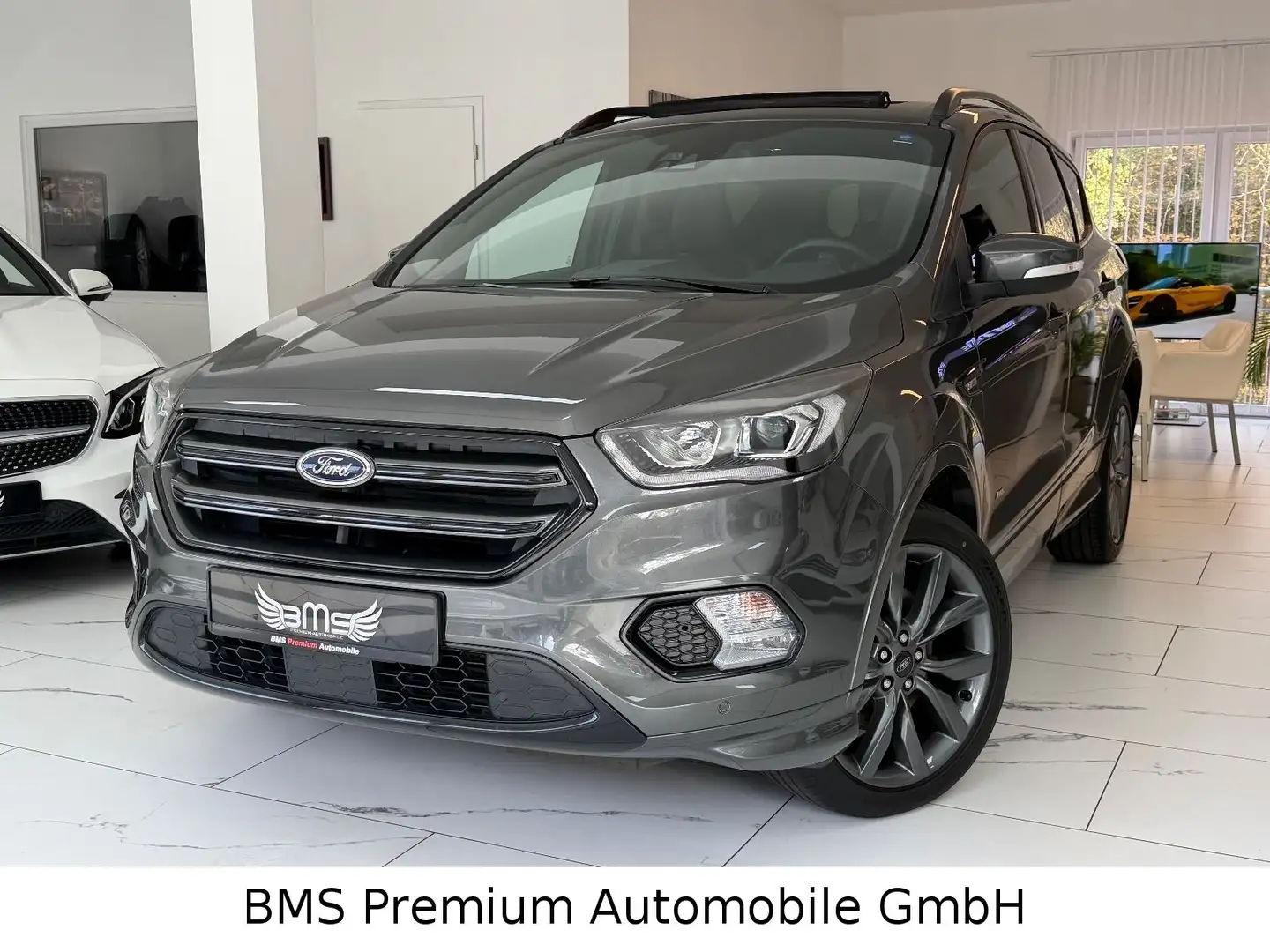 Ford Kuga ST-Line 4X4. Pano.Kamera.AHK.Aut.Garantie Negro - 1