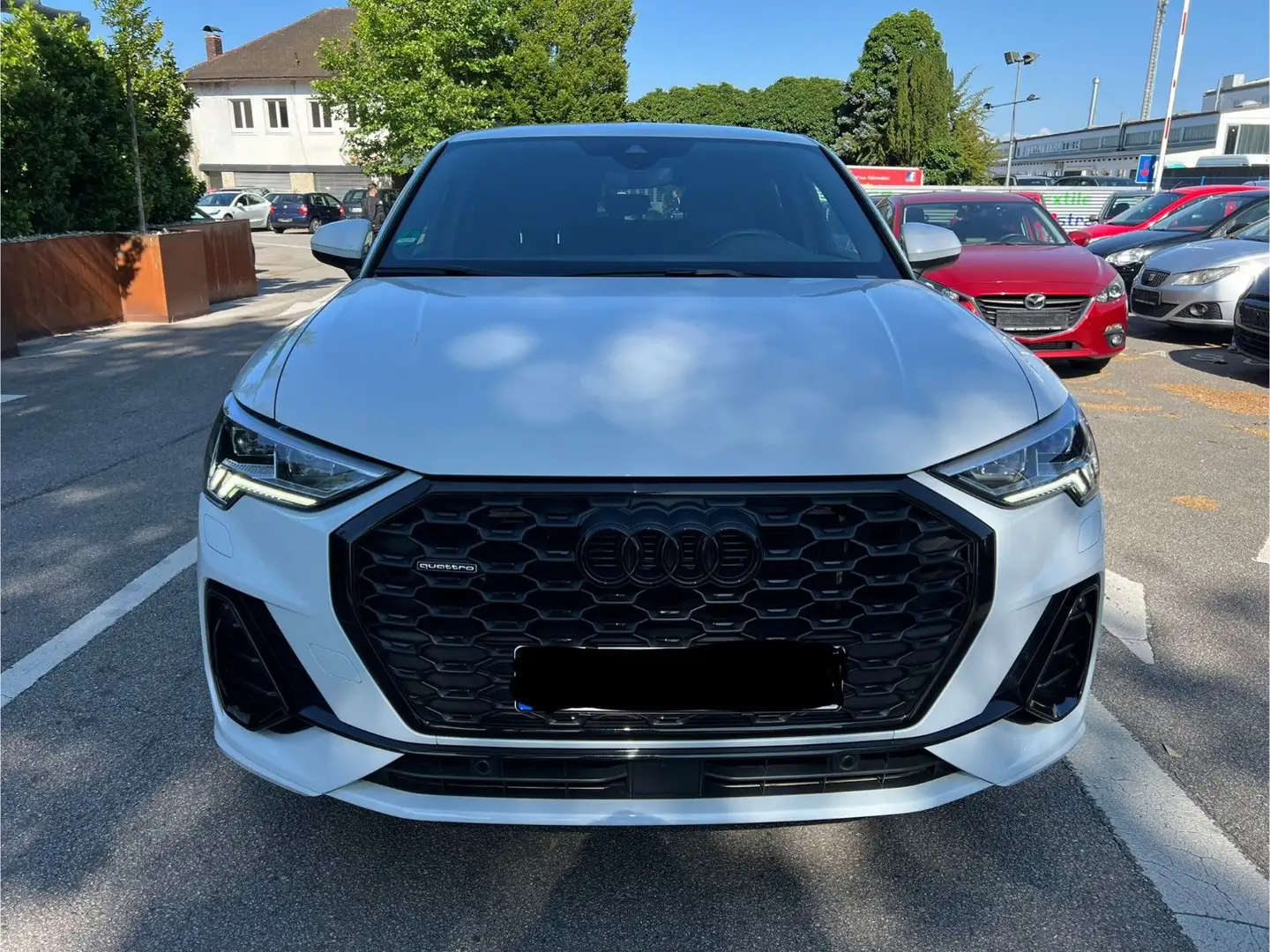 Audi Q3 Sportback 40 TDI quattro S line Wit - 2